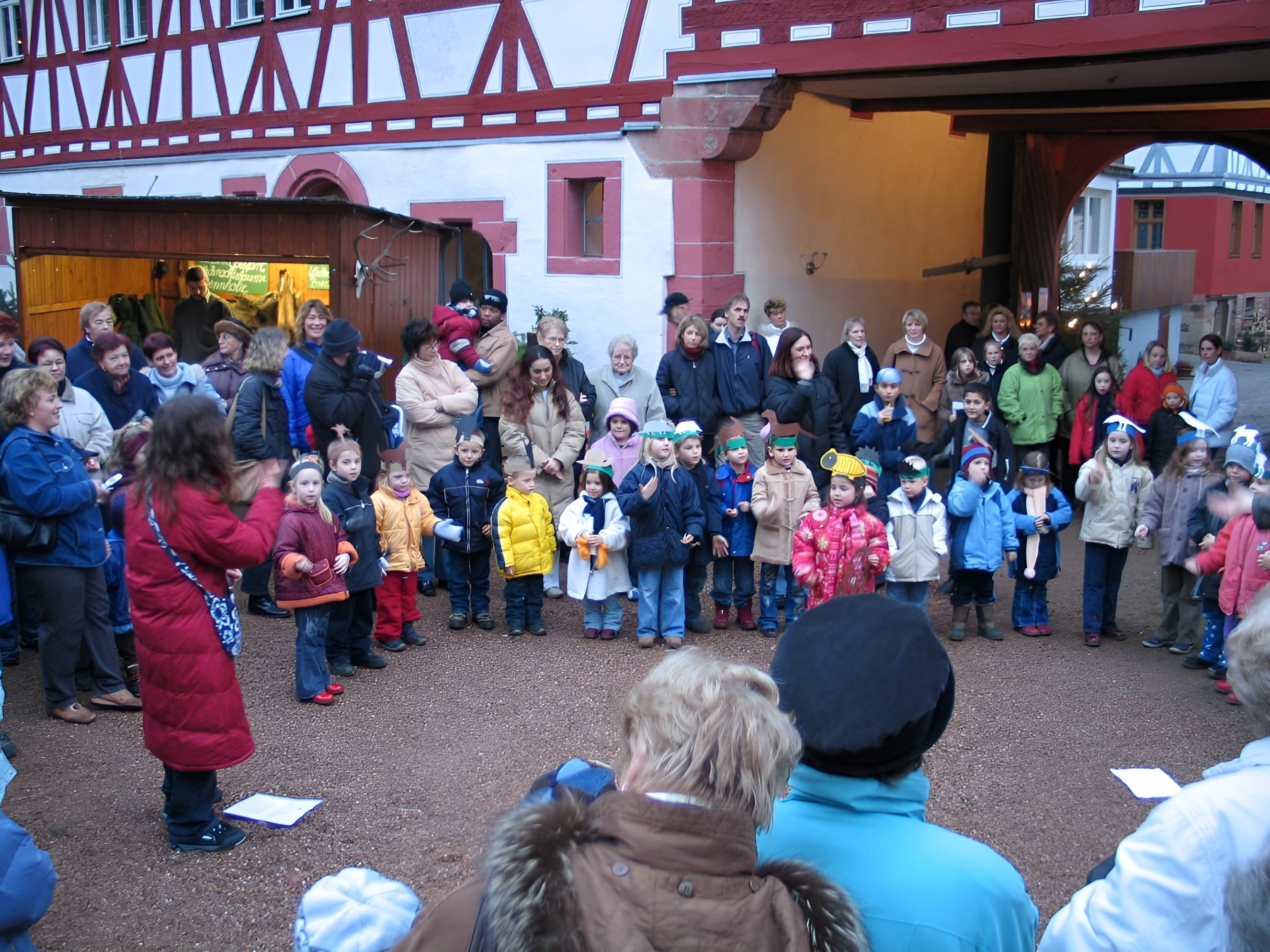 Weihnachtsmarkt im Schlosshof 2004