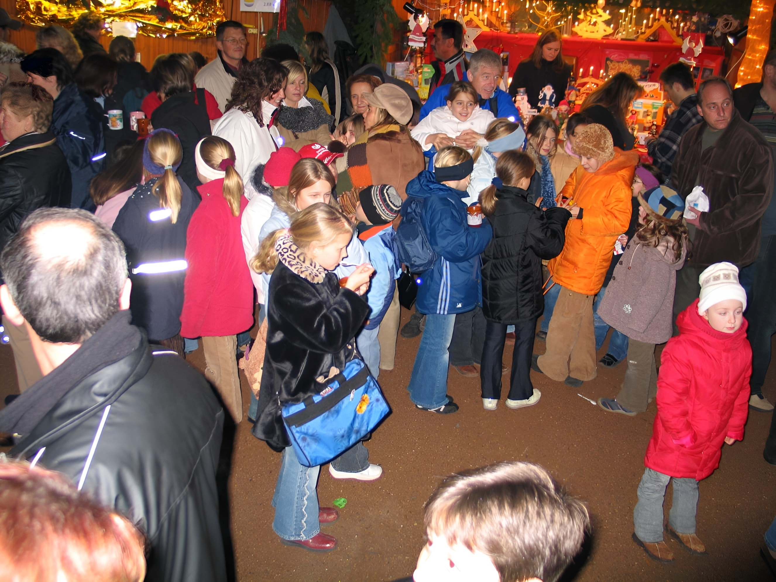 Weihnachtsmarkt im Schlosshof 2004