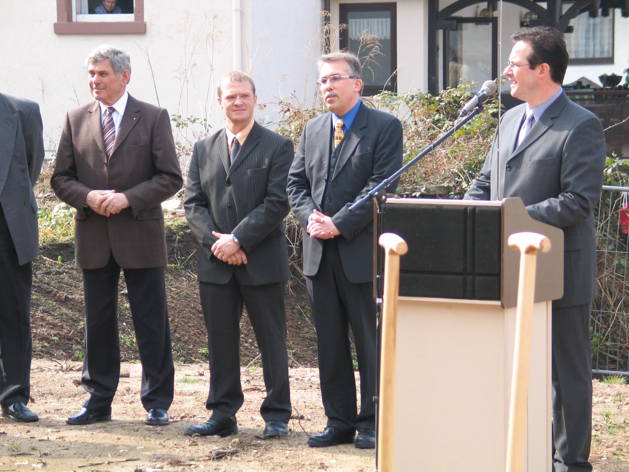 Offizieller Spatenstich