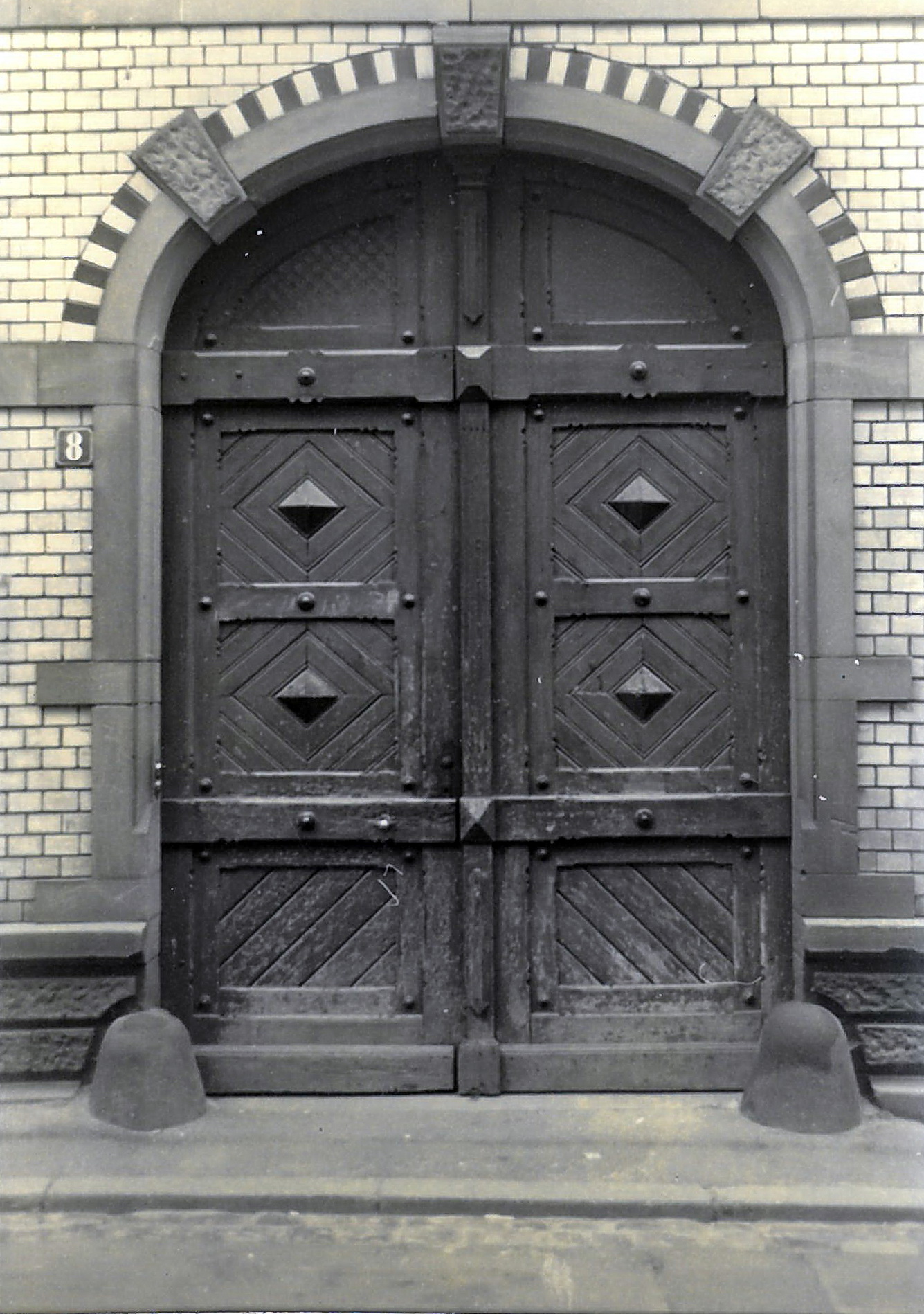 Eingangspforte der Wilhelmstraße  8 (ehem. Dorgerie)