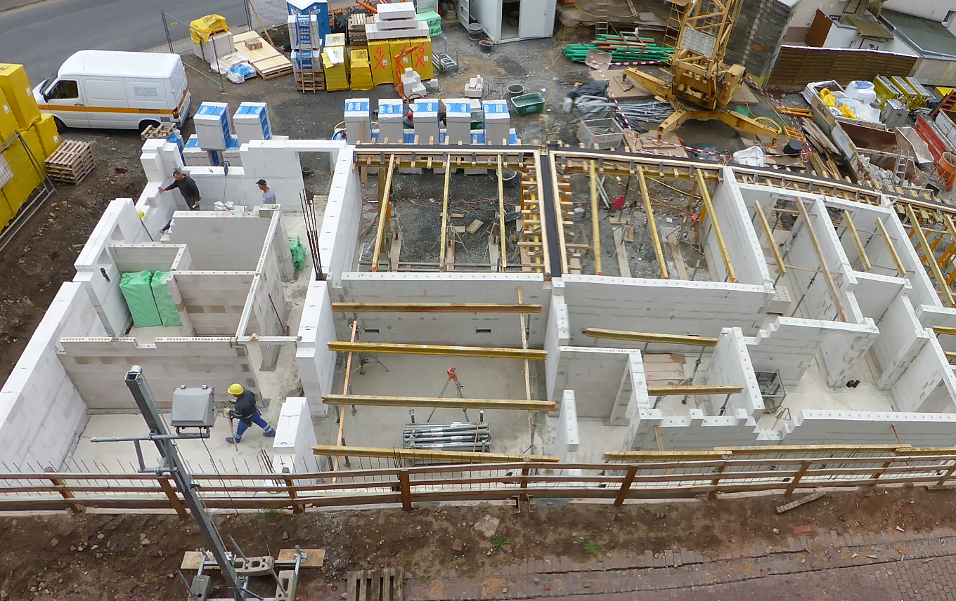 Das Gebäude wächst langsam in die Höhe