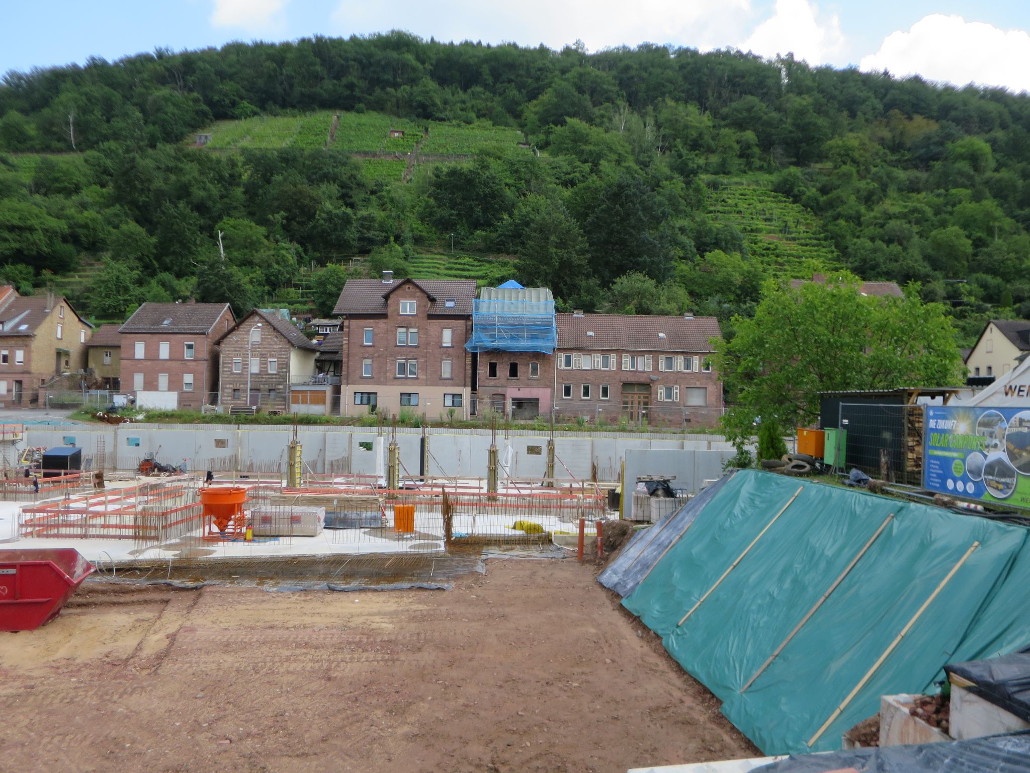 Blick über die Baustelle zur Wilhelmstraße