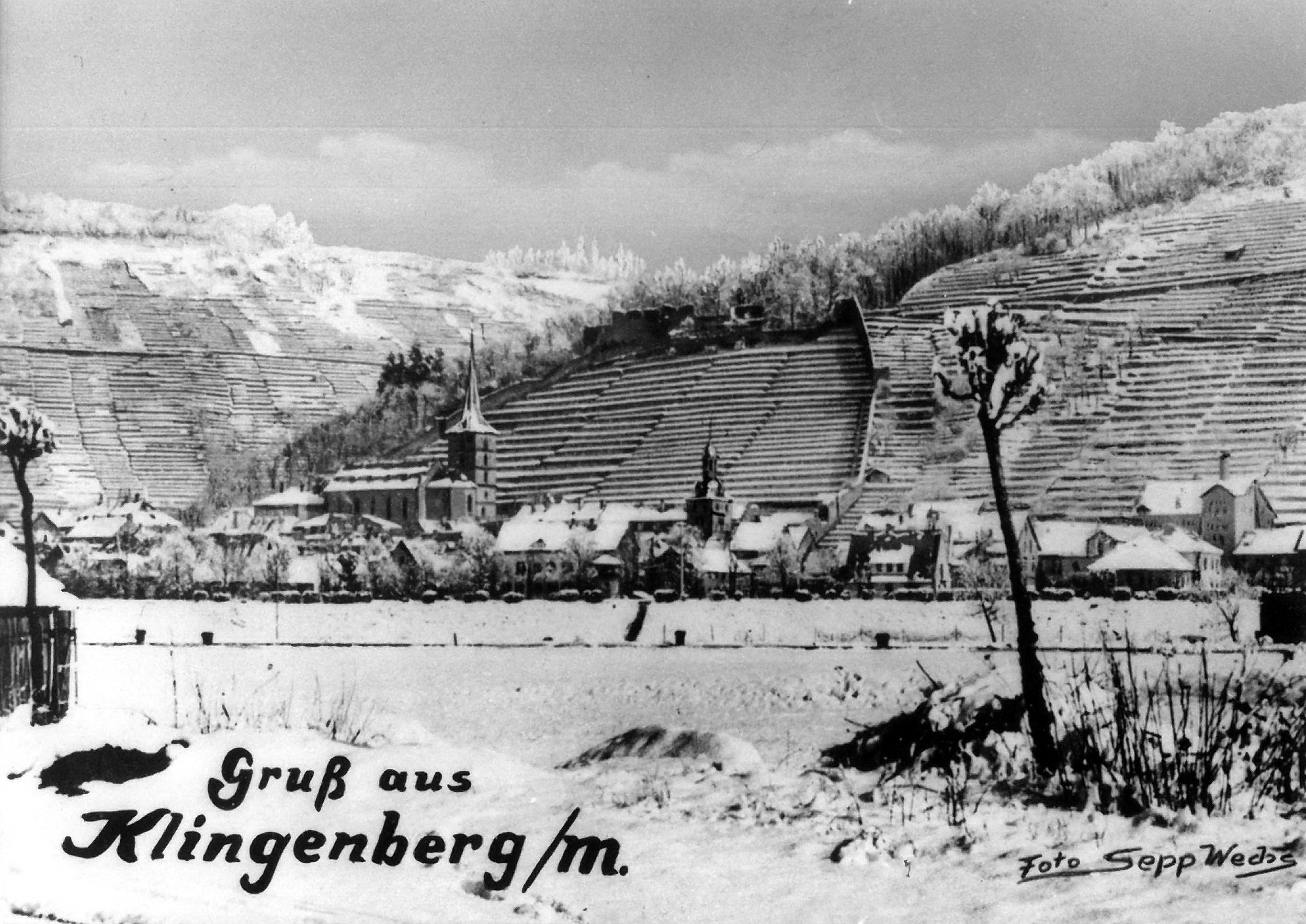 Panoramablick auf das winterliche Klingenberg