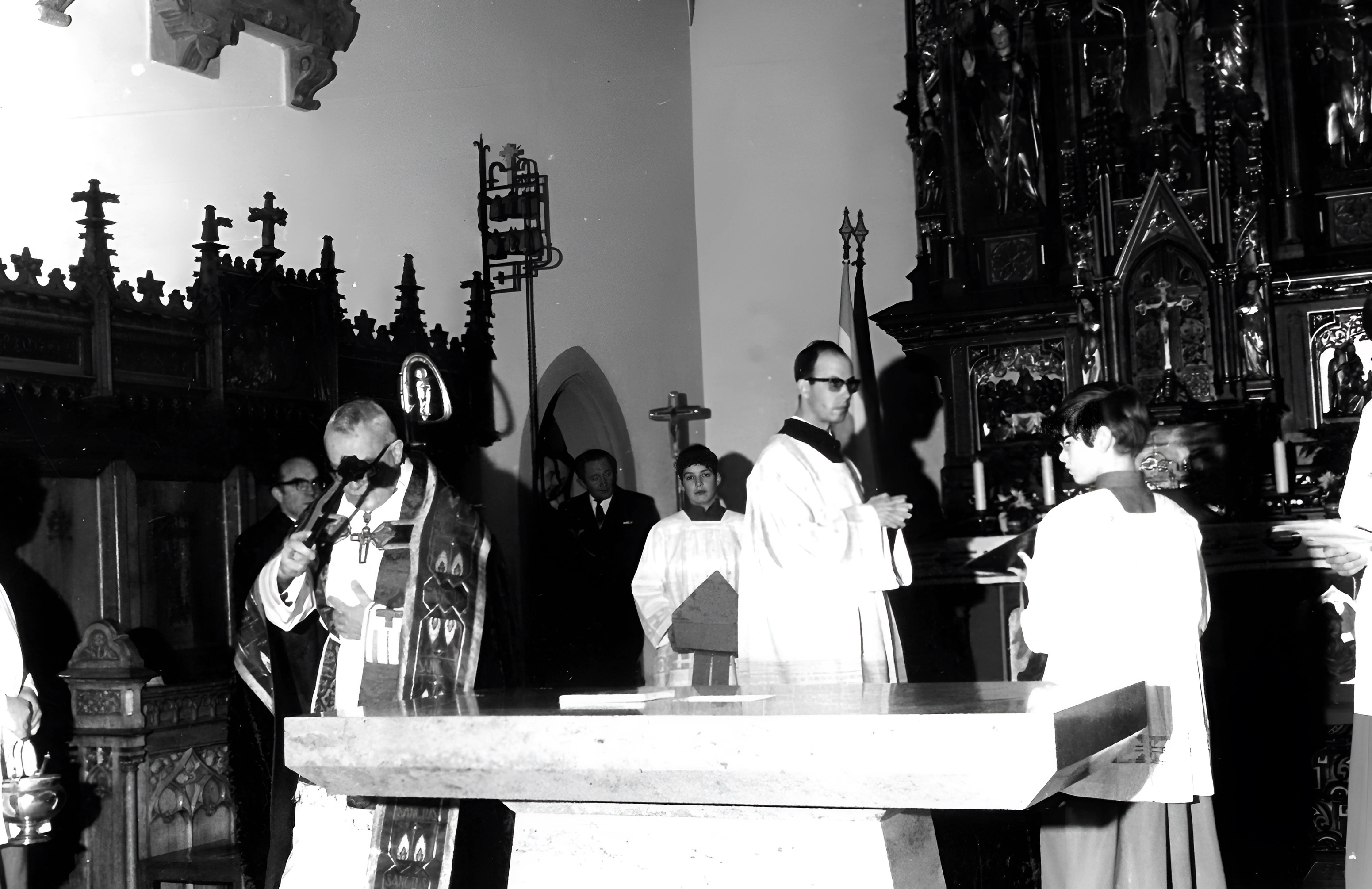 Kirchen und Religionsgemeinschaften