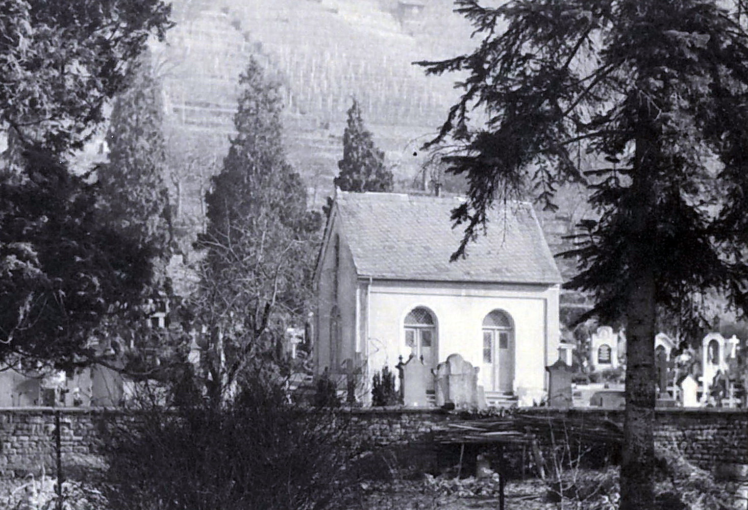 Das ehem. Leichenhaus des Klingenberger Friedhofs