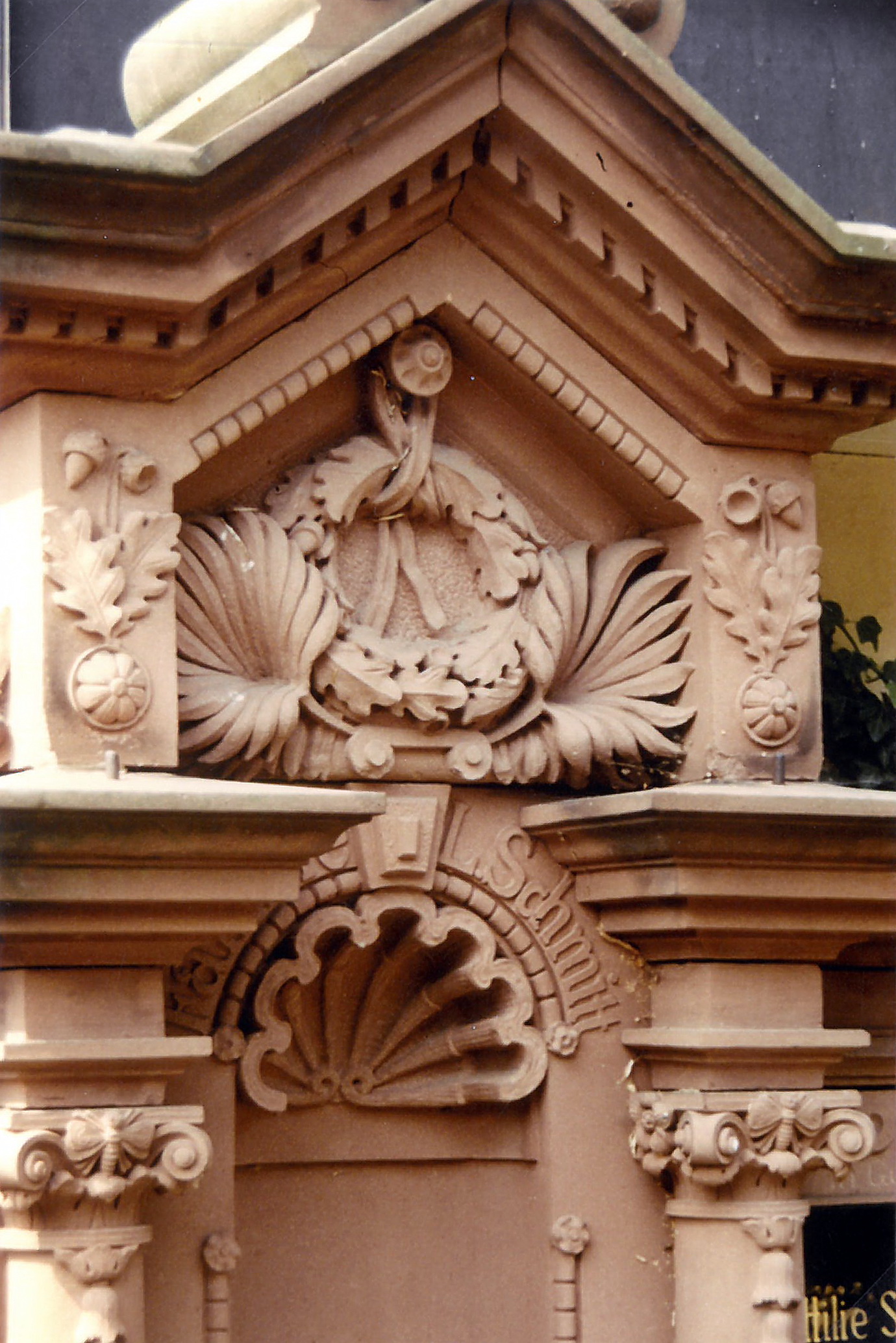 Grabstein am "Mäbäckers"-Grab