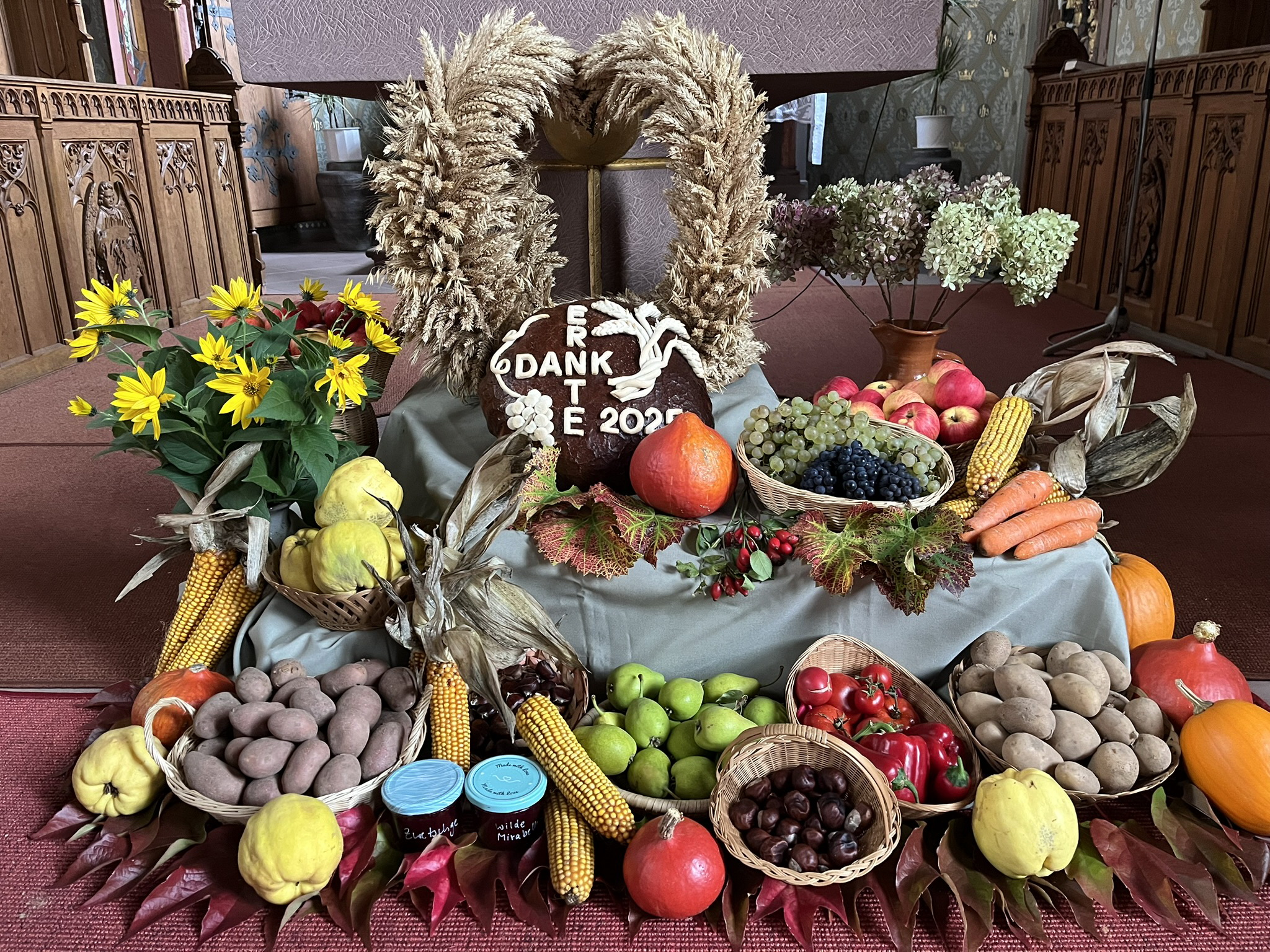 Der Erntedankaltar 2025