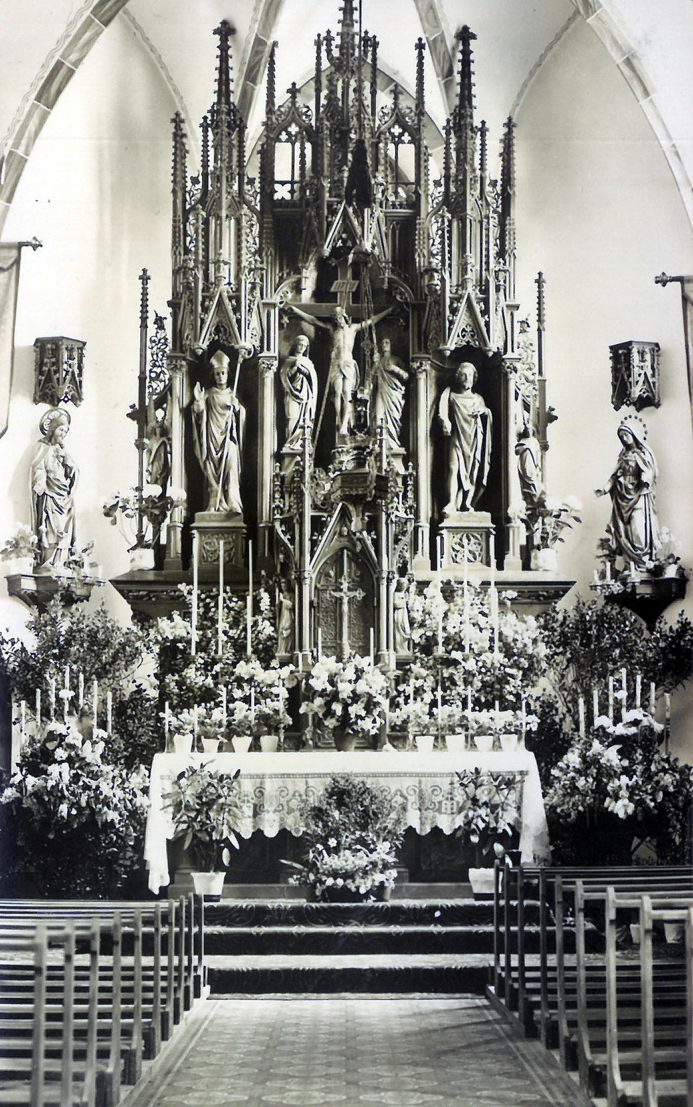 Innenansicht der Pfarrkirche St. Pankratius