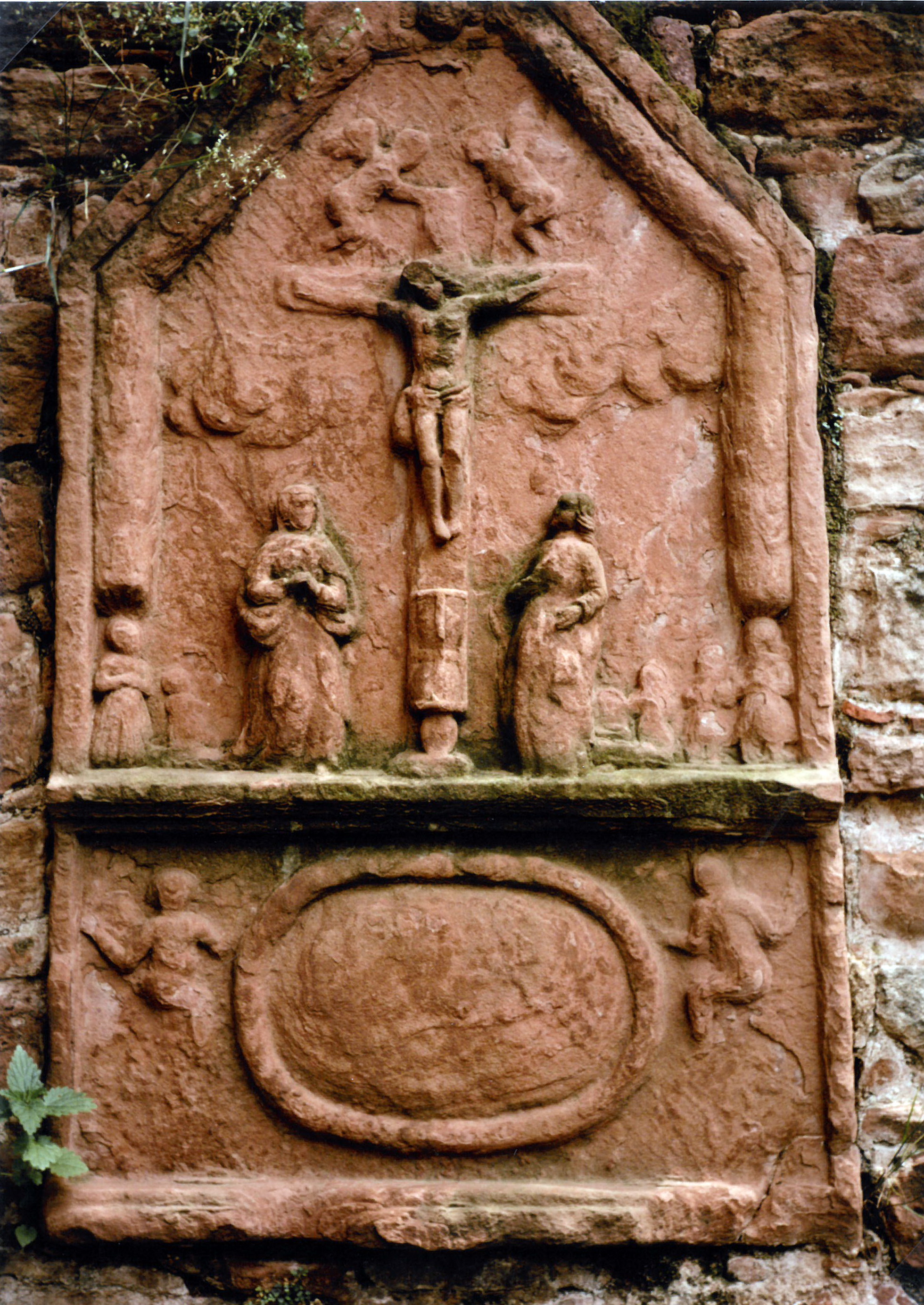 Grabstein am alten Friedhof der Kirche St. Pankratius