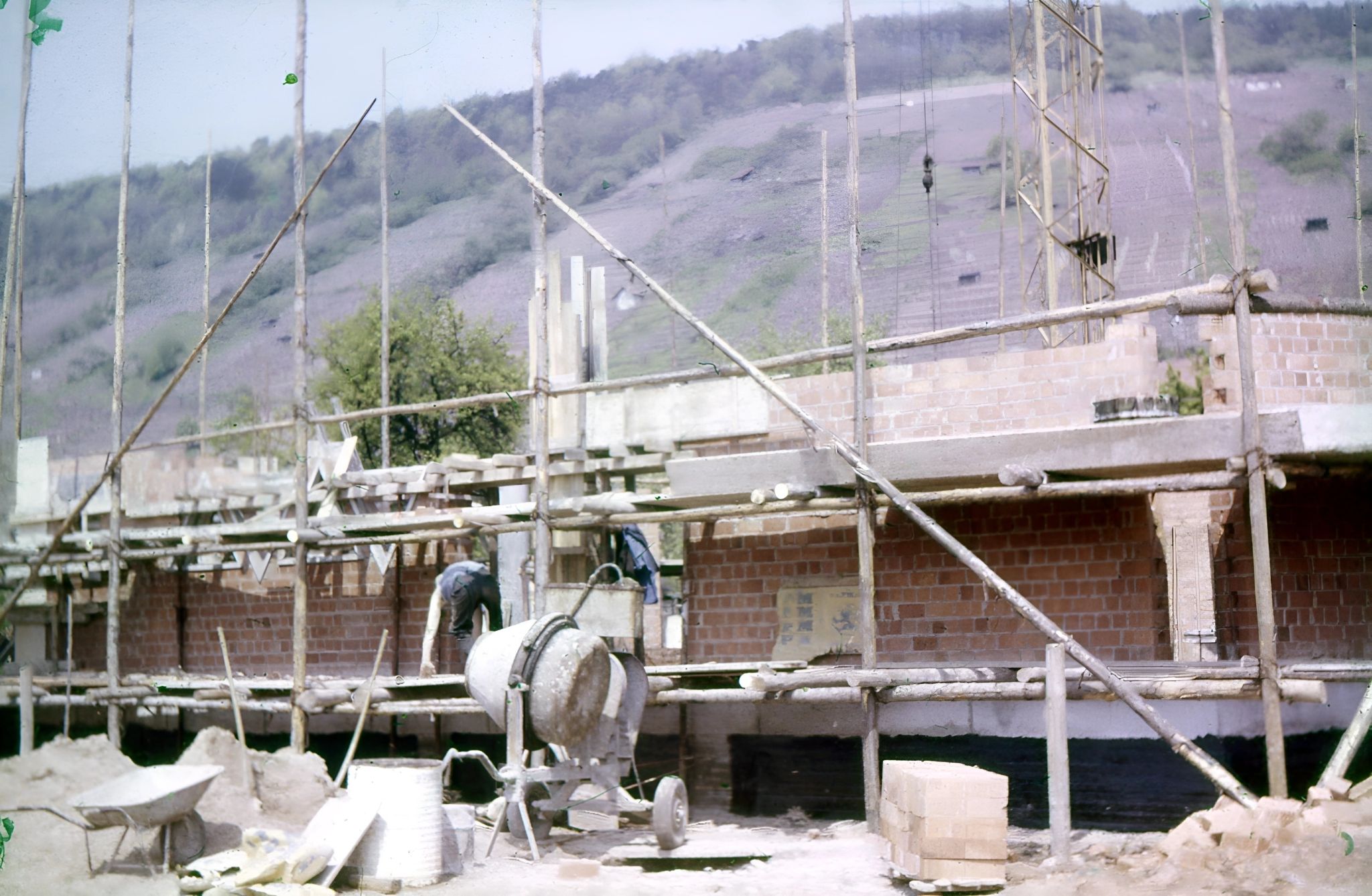 1965 300 Bau des Hauptgebaeudes