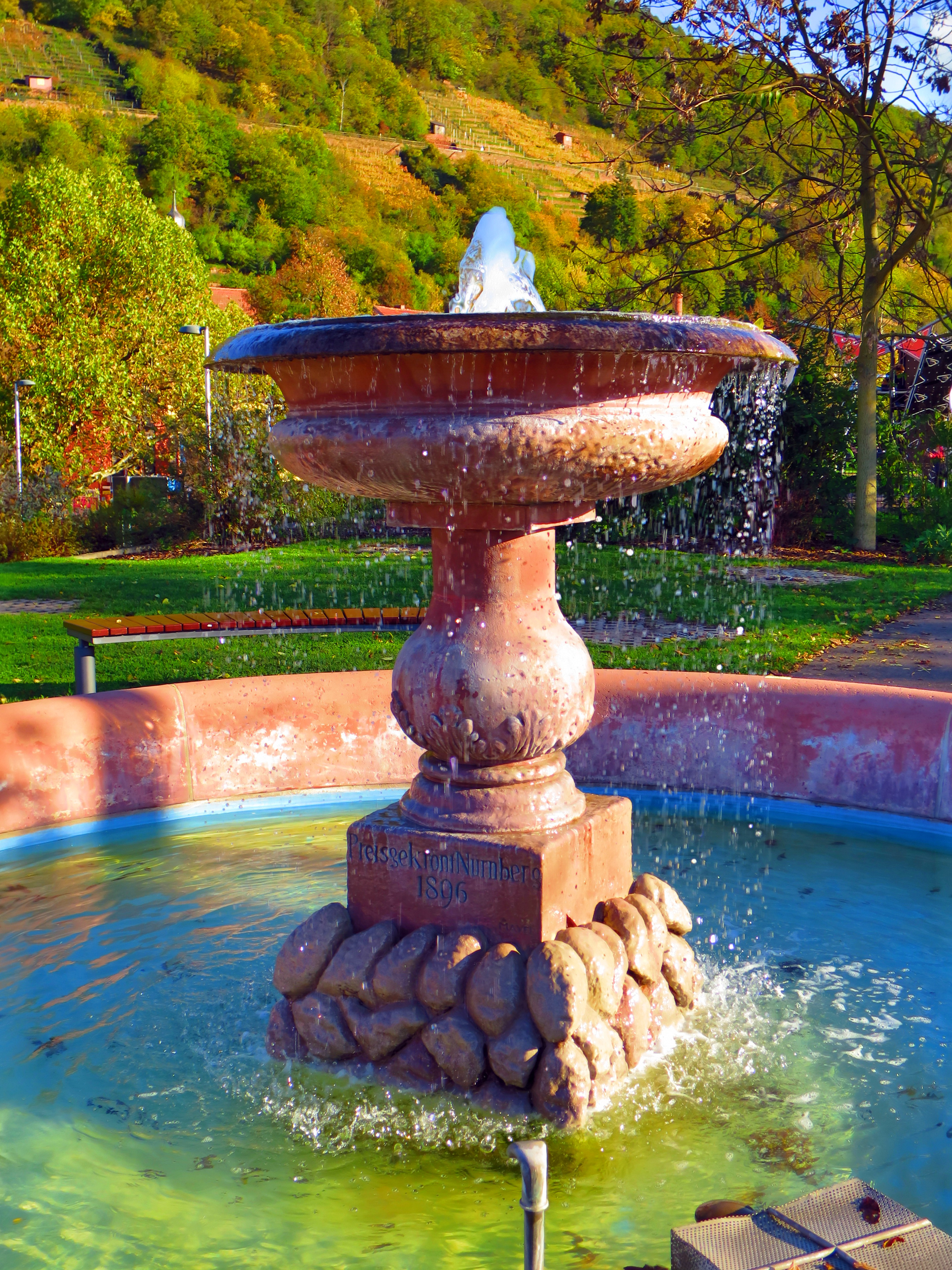 Der Brunnen auf dem Maindamm