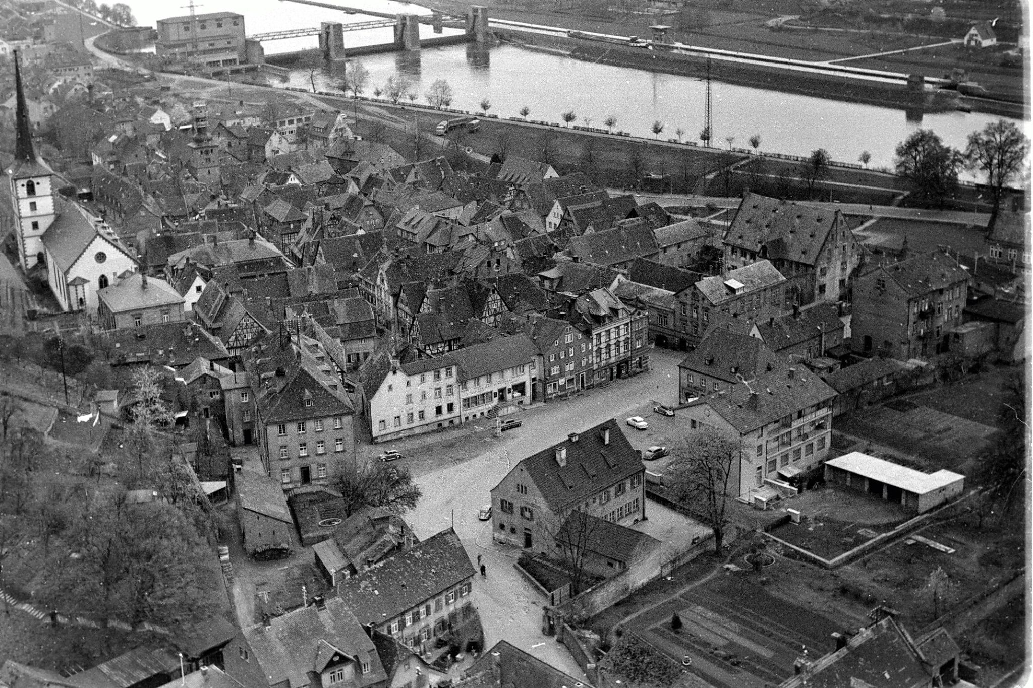 Luftbild mit Marktplatz