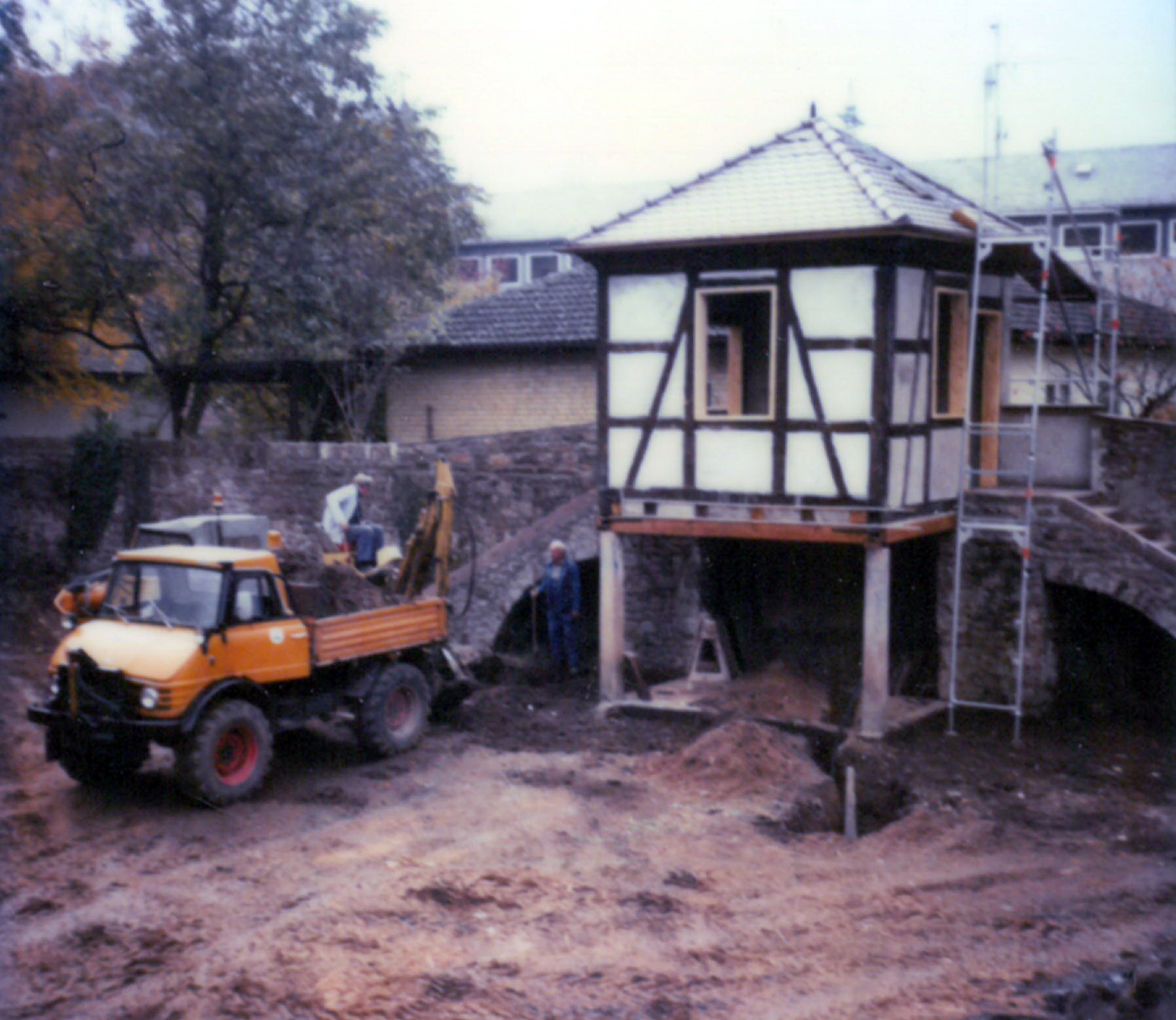 Hier haben die Sanierungsarbeiten am "Teehäuschen" begonnen