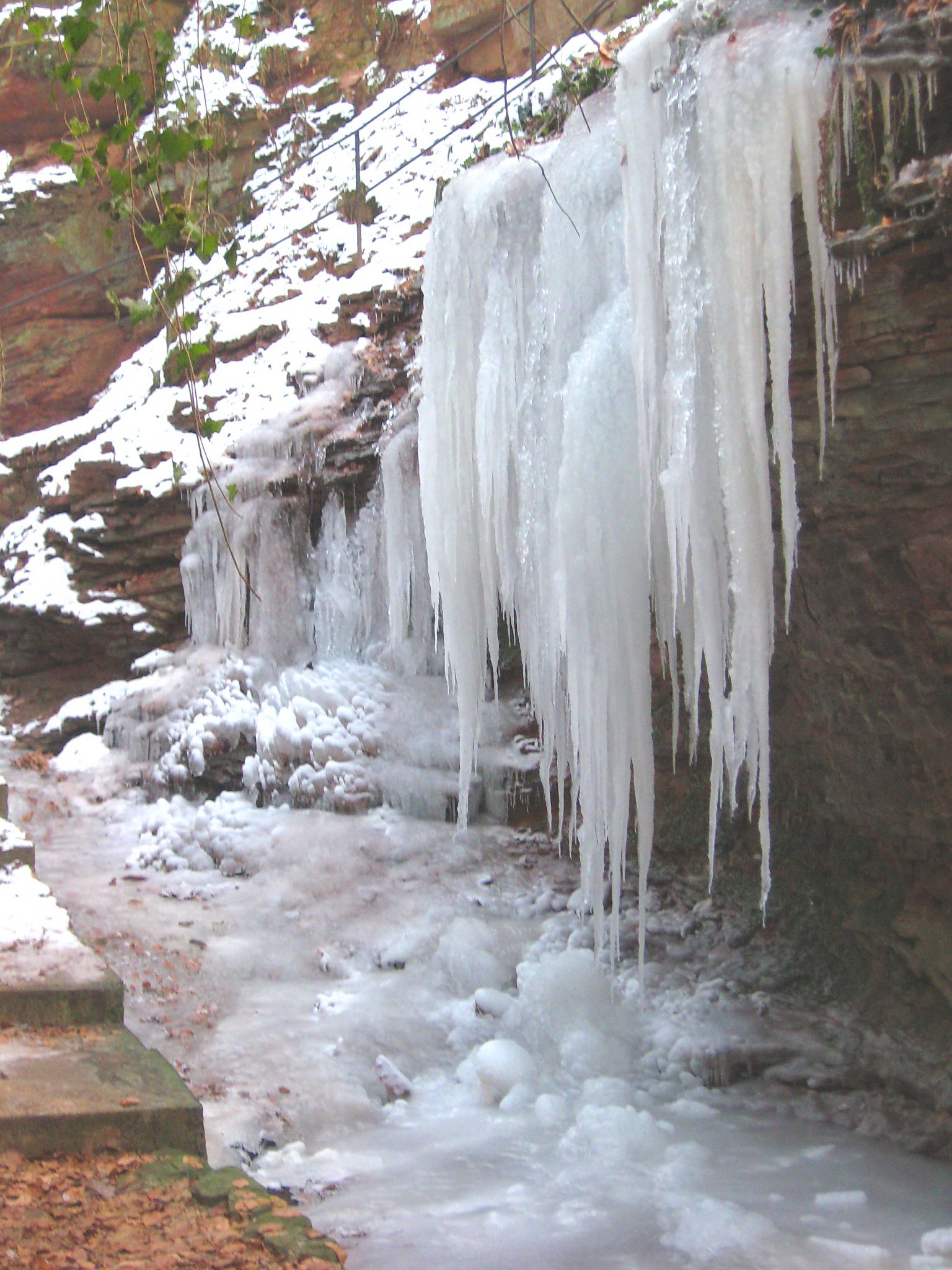 Eiszauber in der Klingenberger Schlucht im Winter 2009