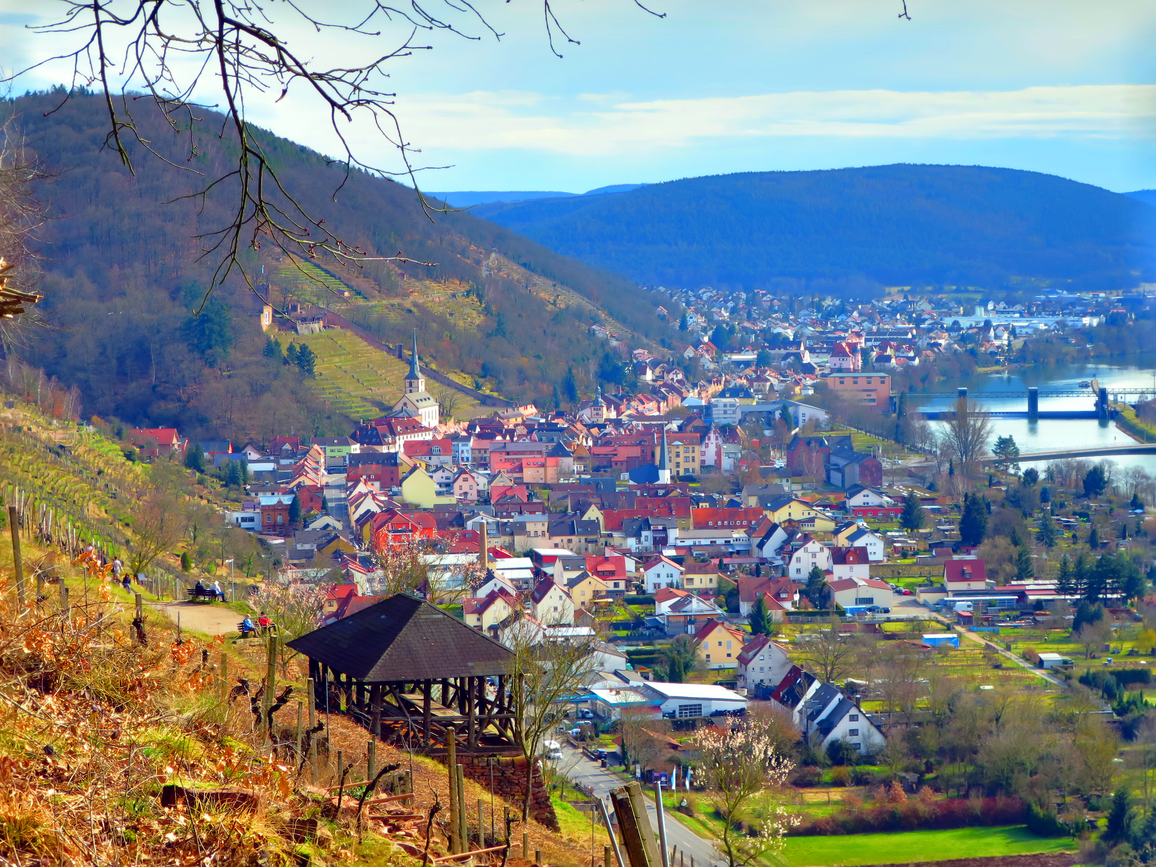 Der alte Weinbergspavillon wenige Tage vor seinem Abriss