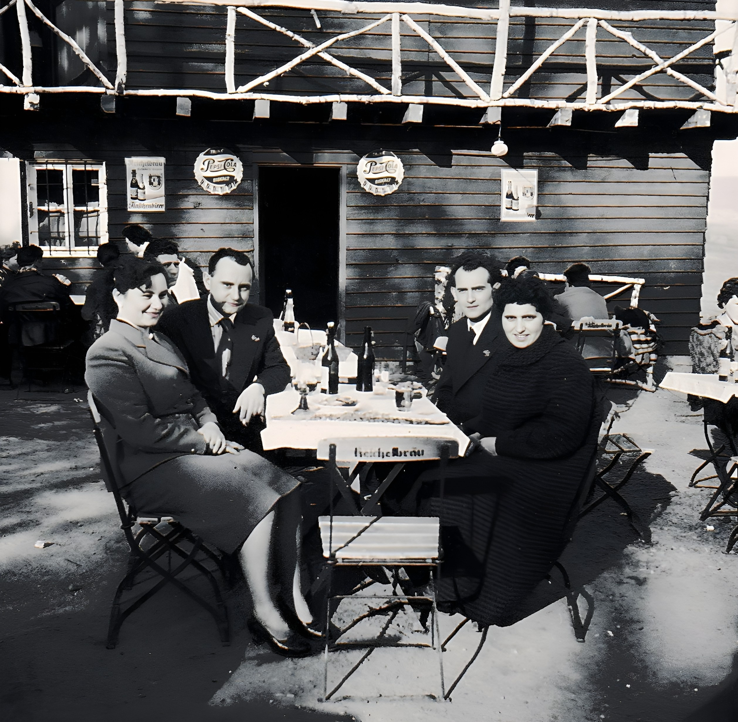 Kaffeekränzchen am Zuckerhäuschen 1956