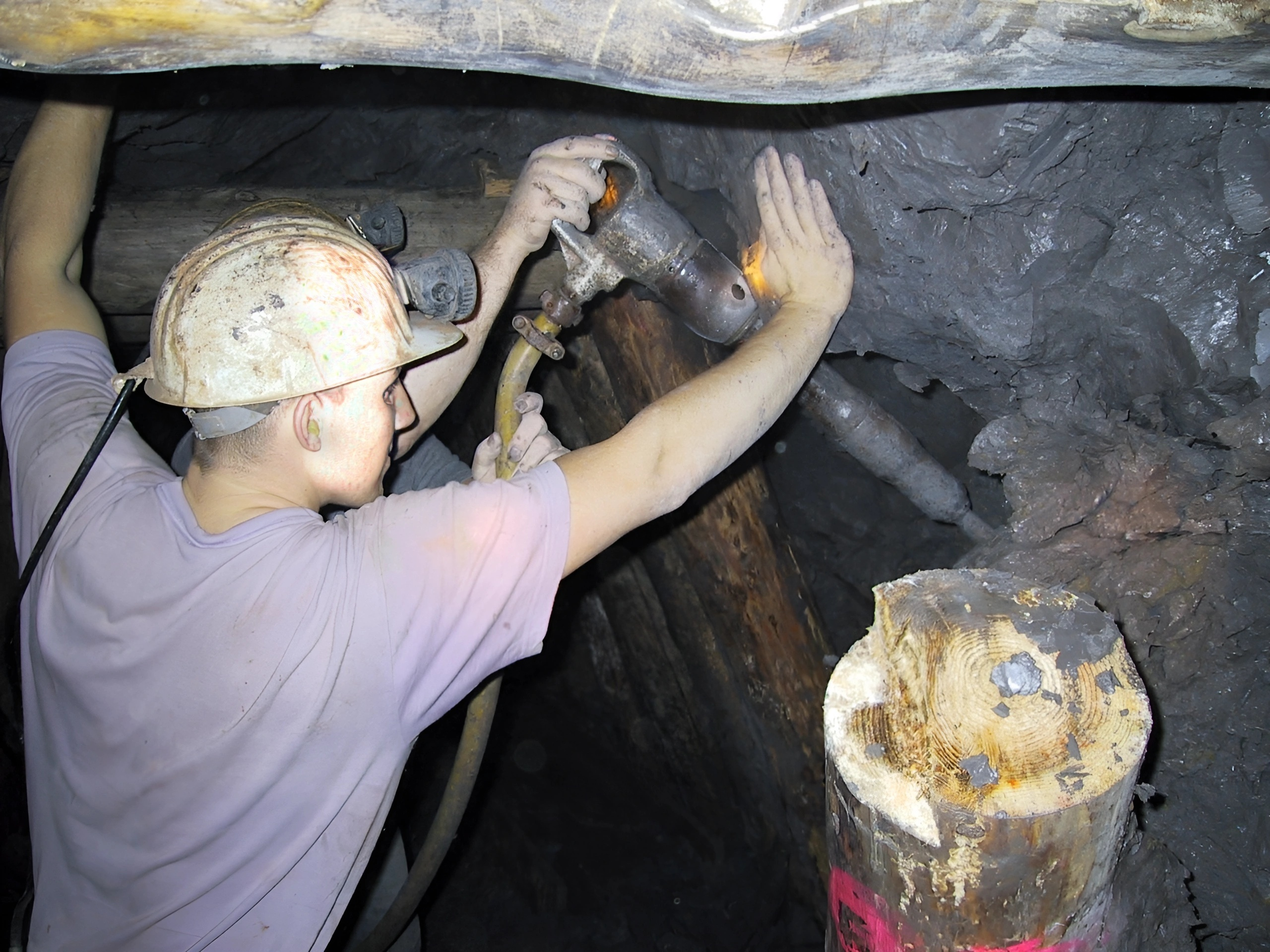 Nachriss mit dem Presslufthammer