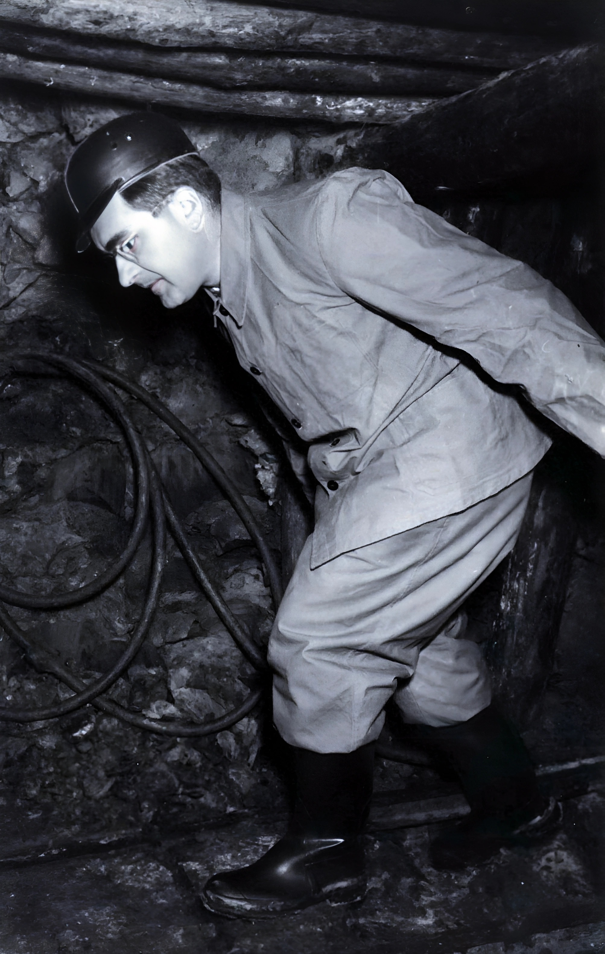 Bischof Julius Döpfner Untertage