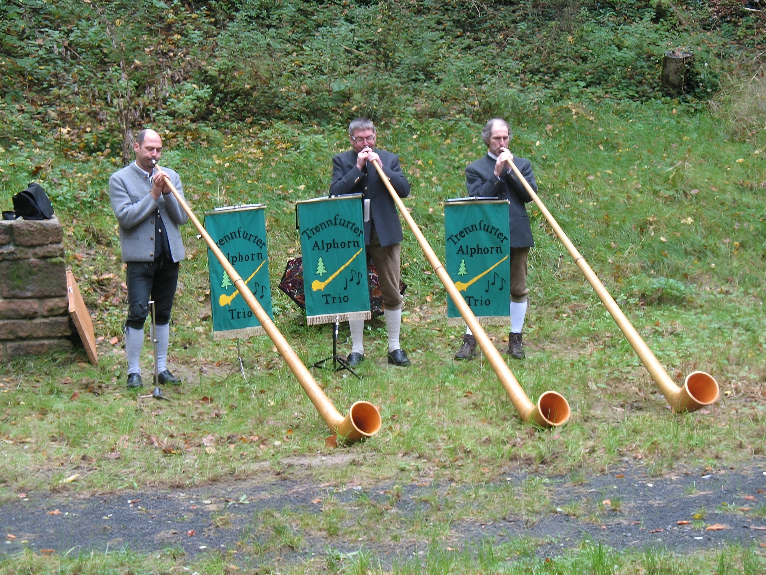 Das Trennfurter Alphorntrio sorgte für die feierliche Umrahmung
