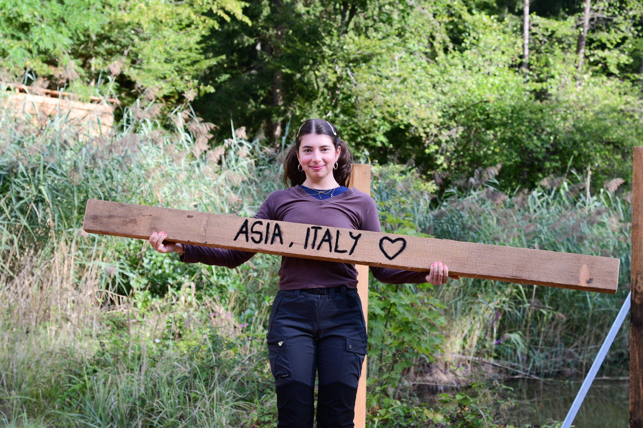 Asia aus Italien mit ihrer persönlichen Planke