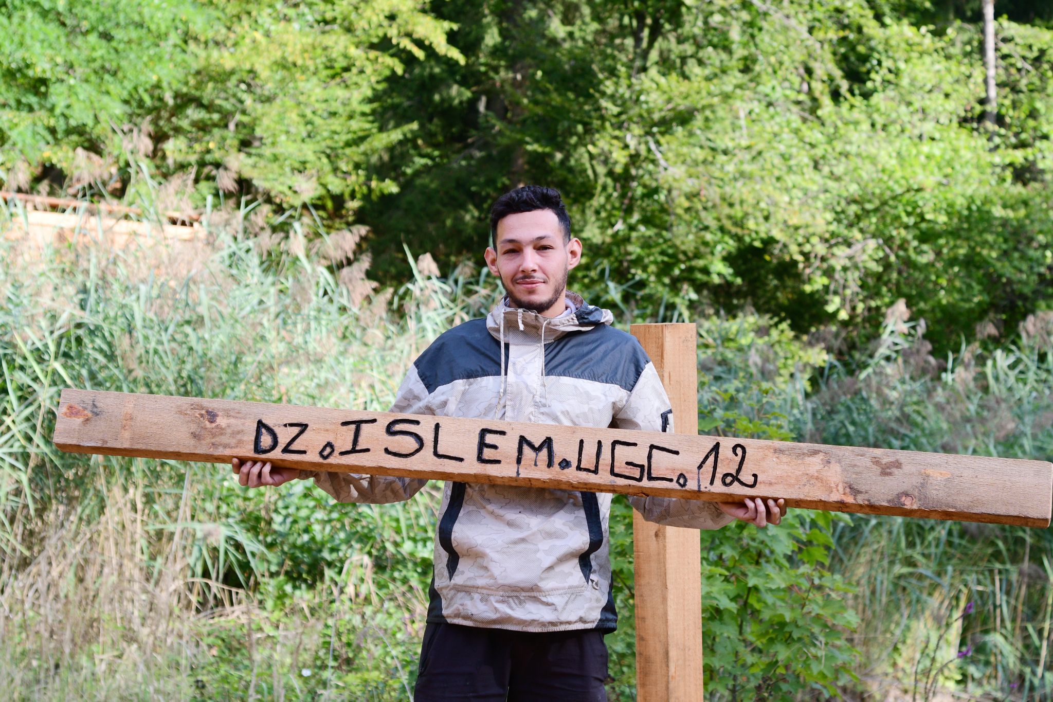 Islem aus Algerien mit seiner persönlichen Planke
