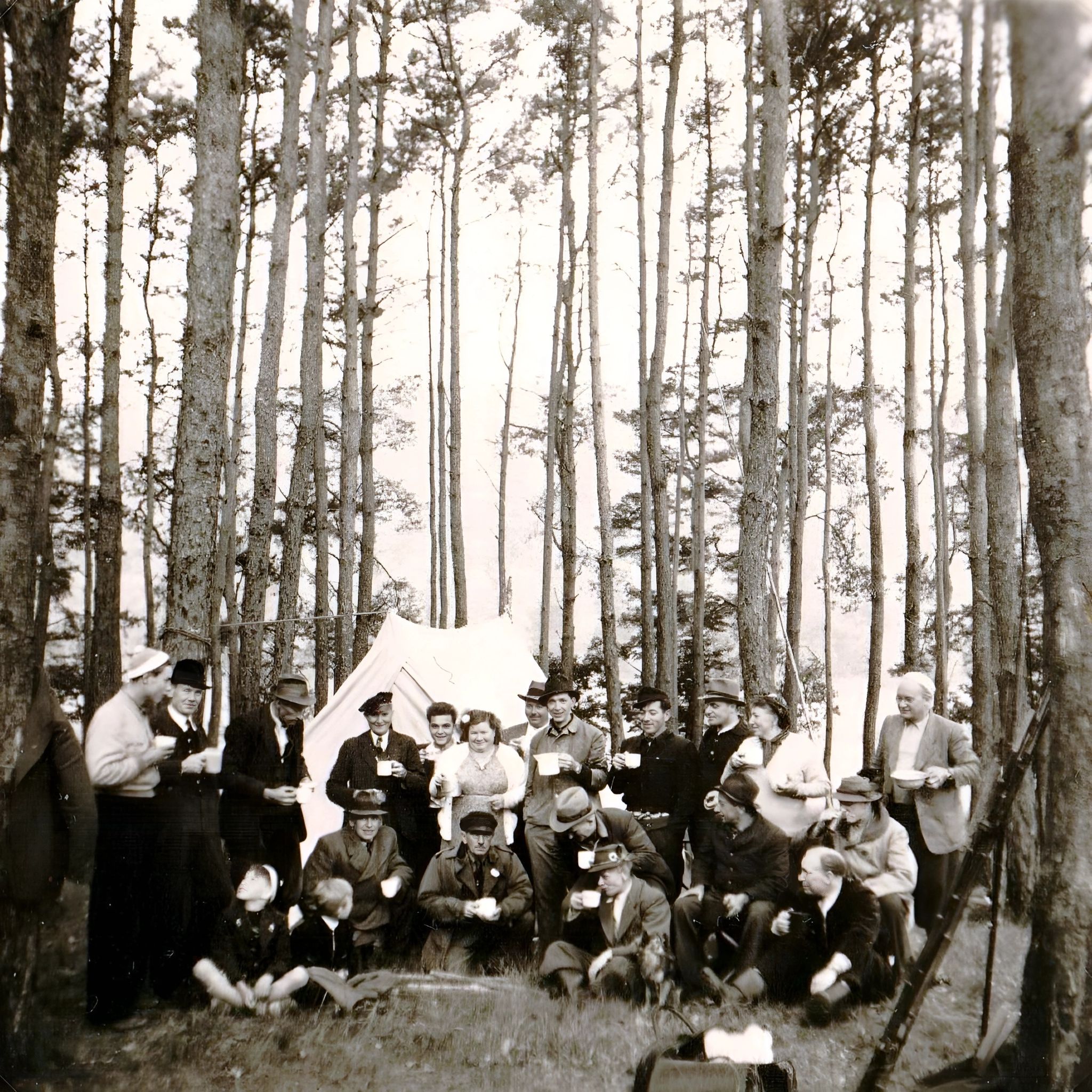 Waldpicknick beim Angelsportverein Klingenberg in Bürgstadt 1955