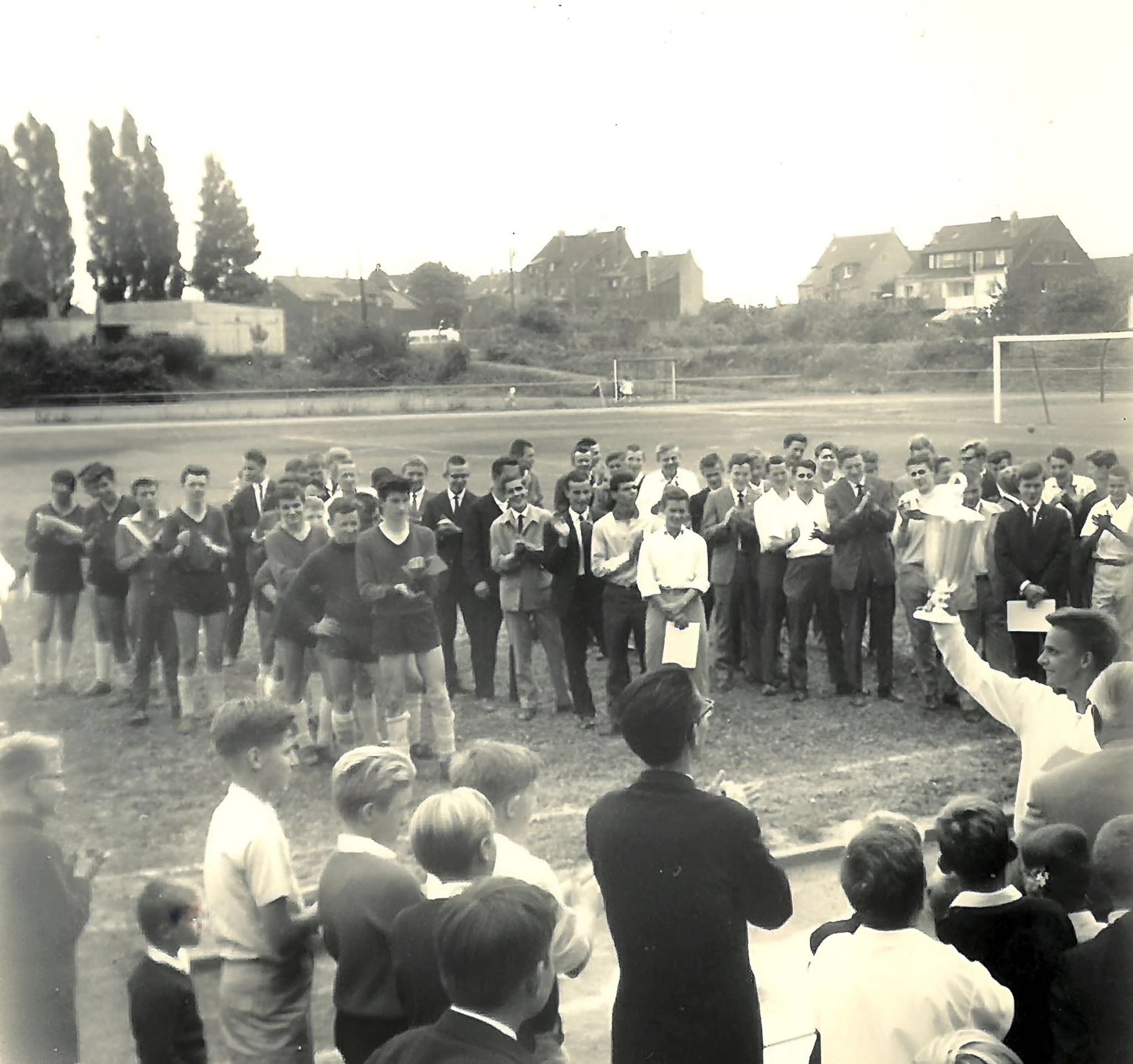 Preisverteilung beim Jugendturnier in Düsseldorf 1965