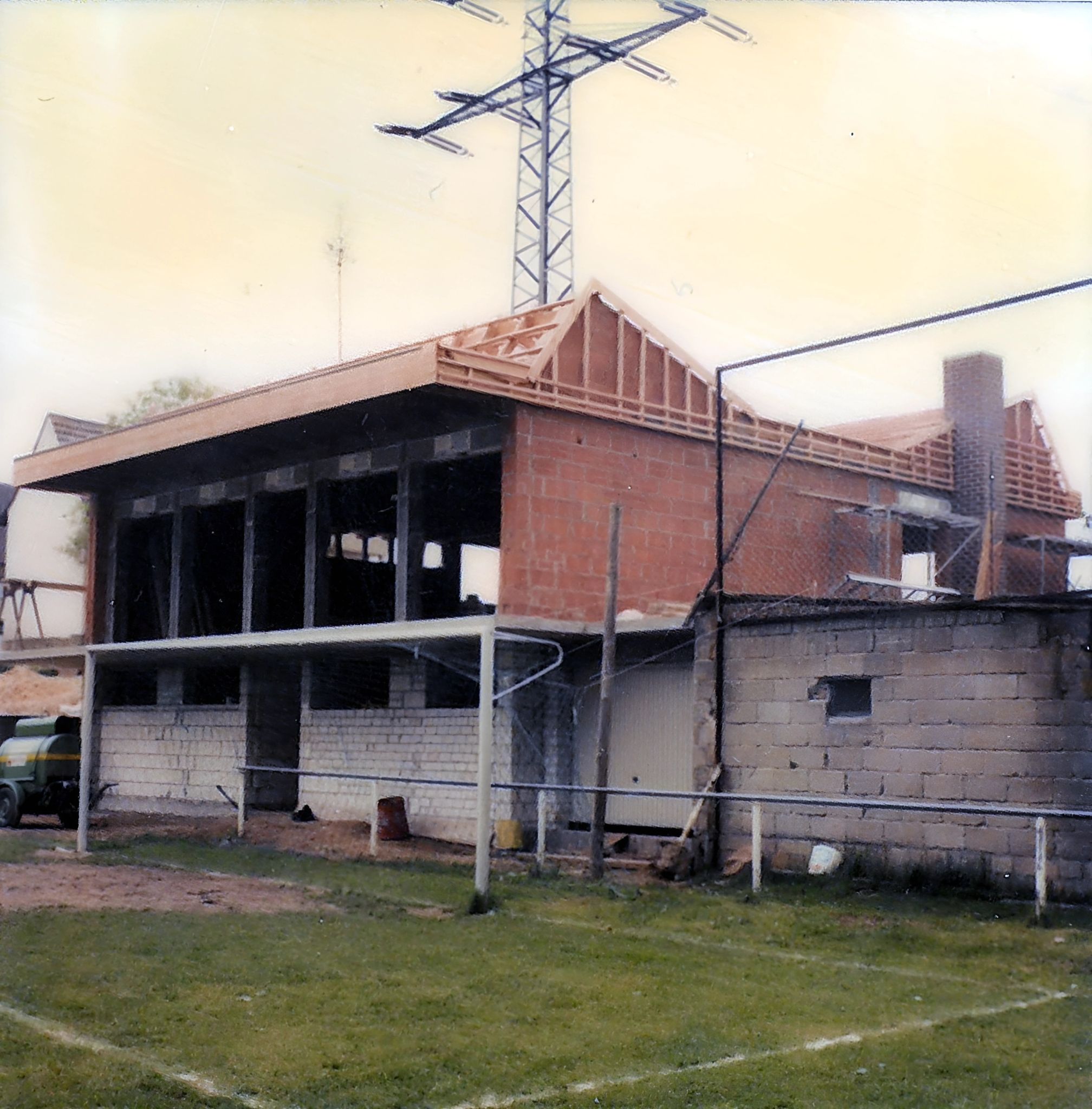 Beginn der Dachdeckerarbeiten