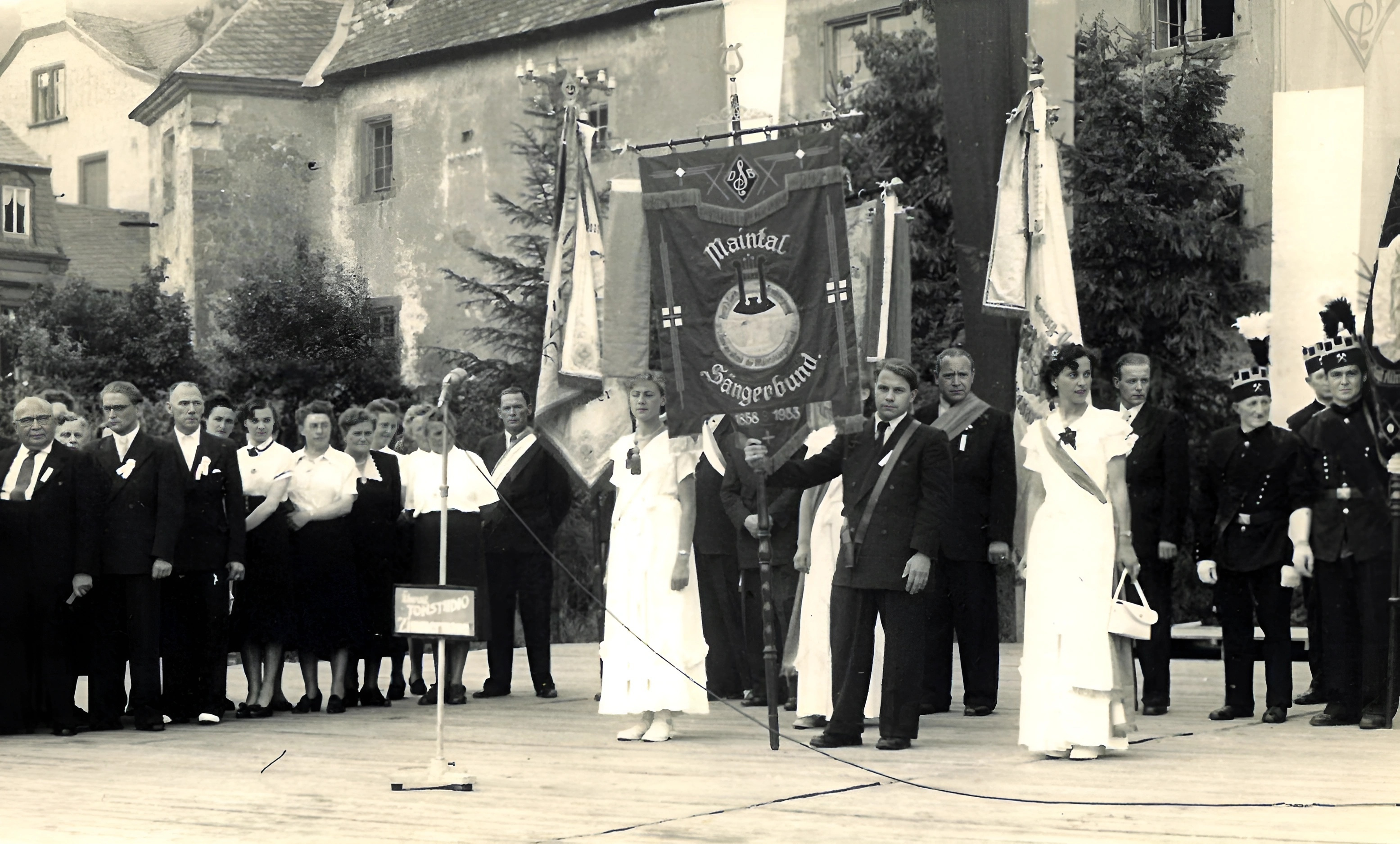 Beim Festakt auf dem Winzerfestplatz 1953