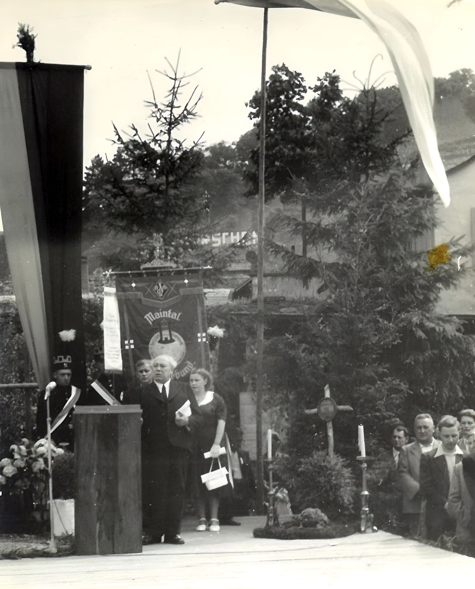 Beim Festakt auf dem Winzerfestplatz 1953