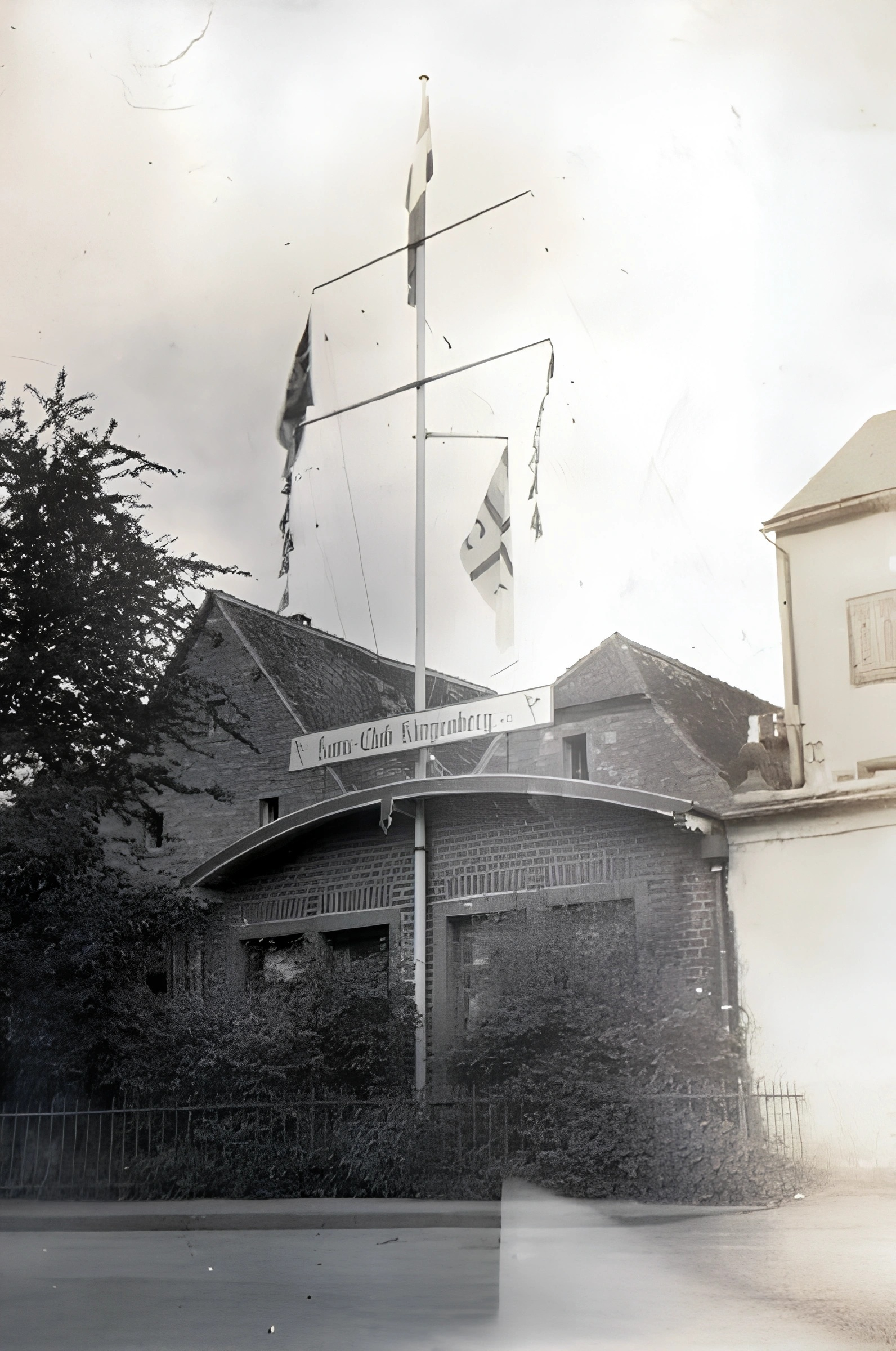 Der erste Bootsstall am Gasthaus "Goldenes Kreuz"