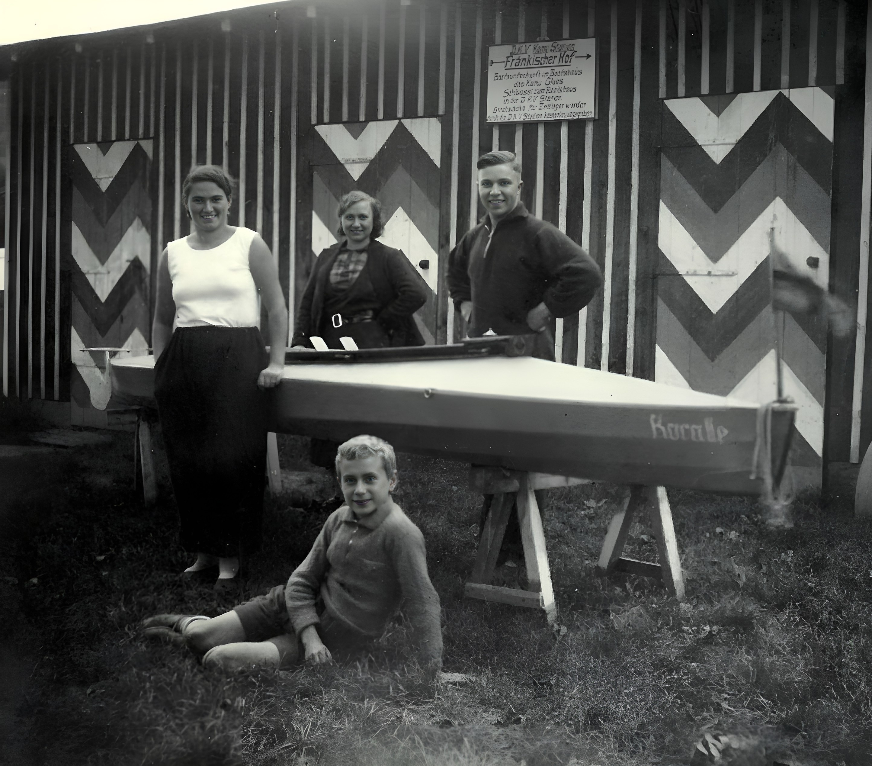 Am Bootshaus um 1930