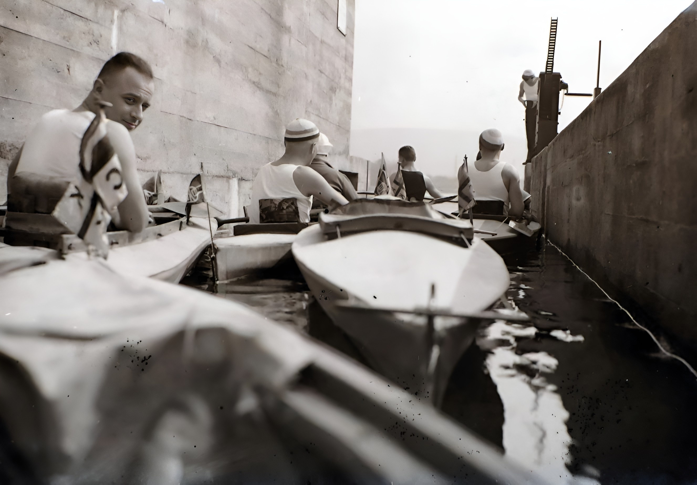 In der Bootsschleuse Klingenberg