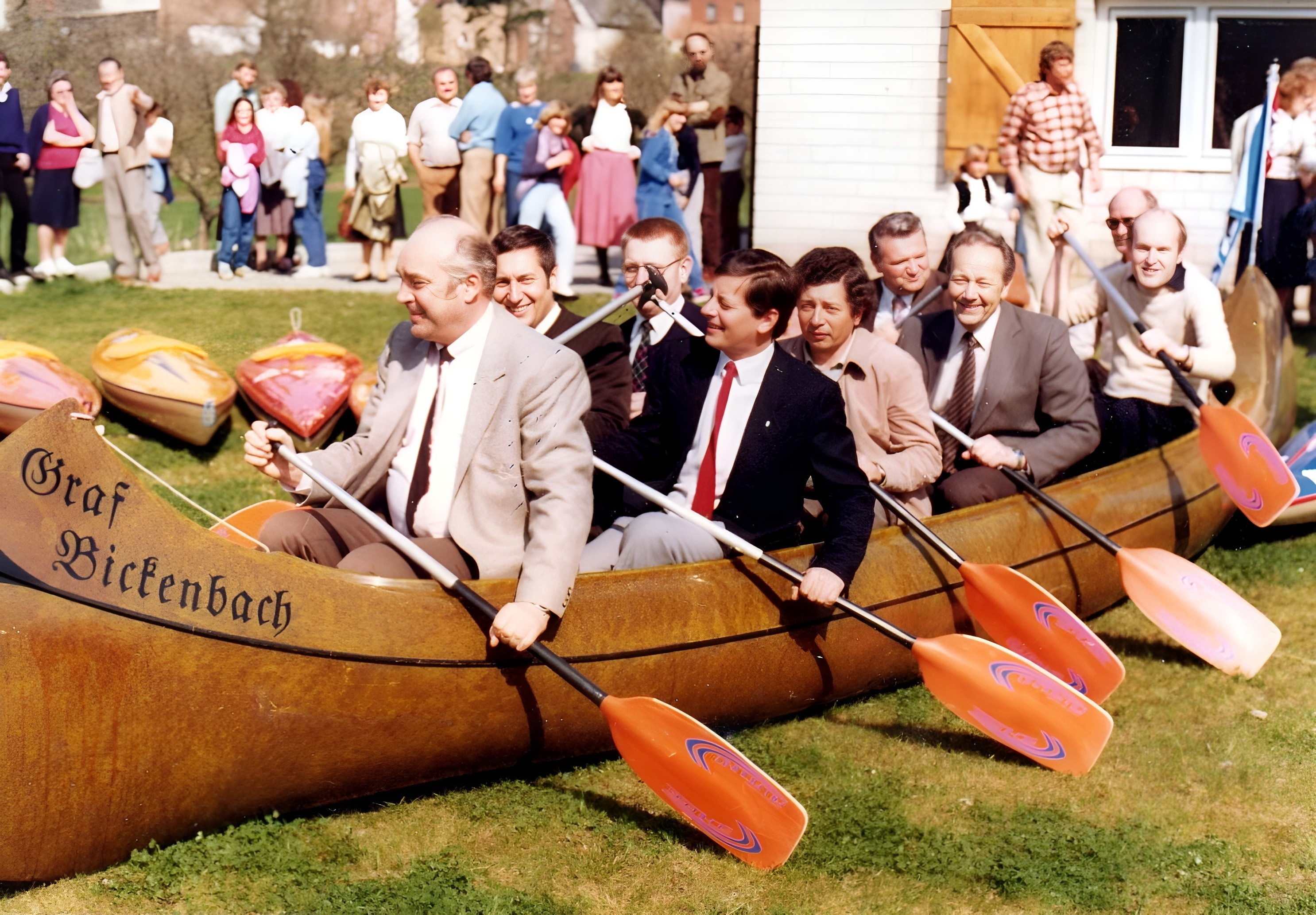 1983 - Bootstaufe. Der Stadtrat sitzt "im selben Boot"