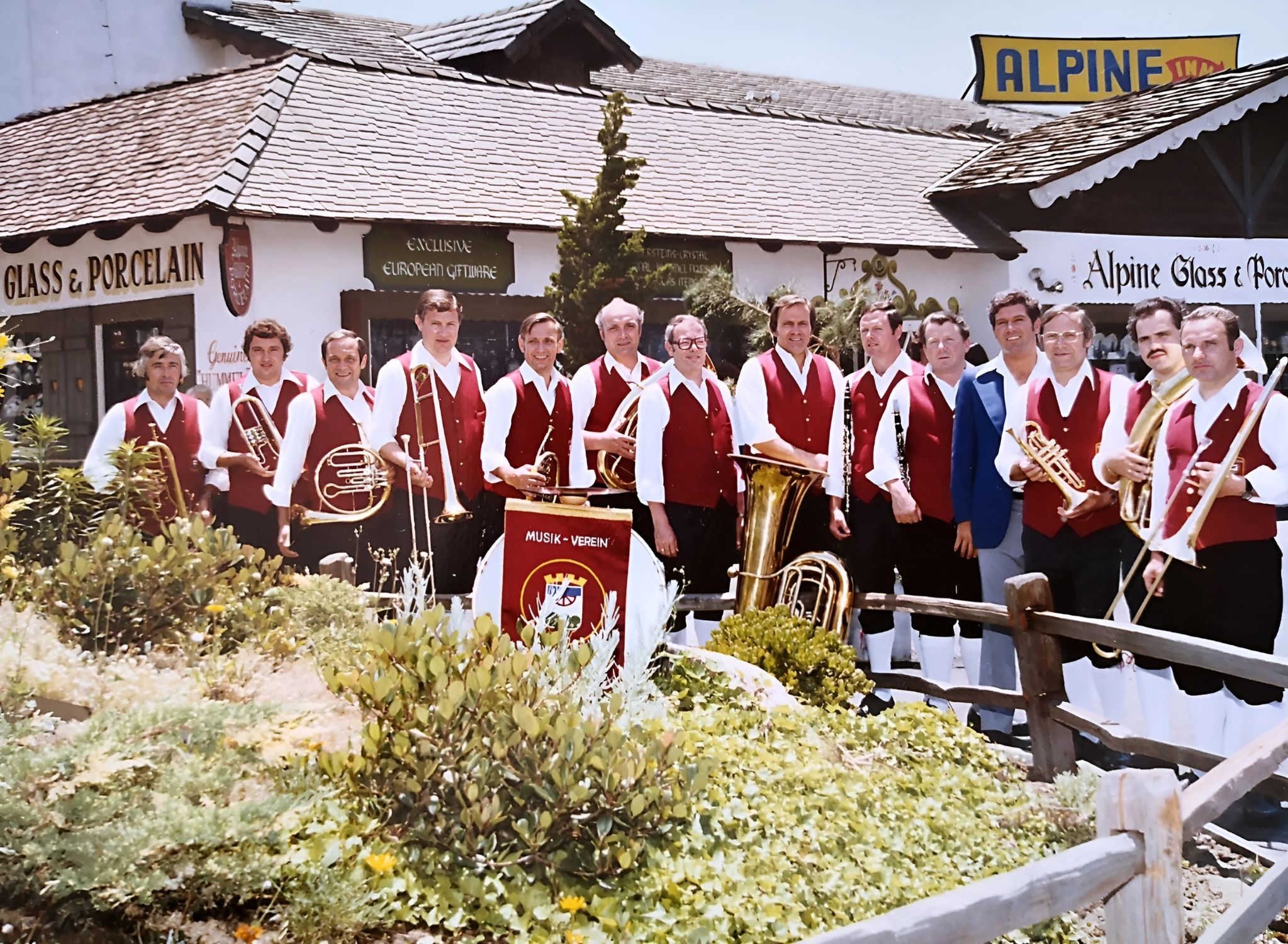 Die "Amerika-Tourer" beim 2. Besuch des Oktoberfestes in Alpin-Village LA im Jahr 1976