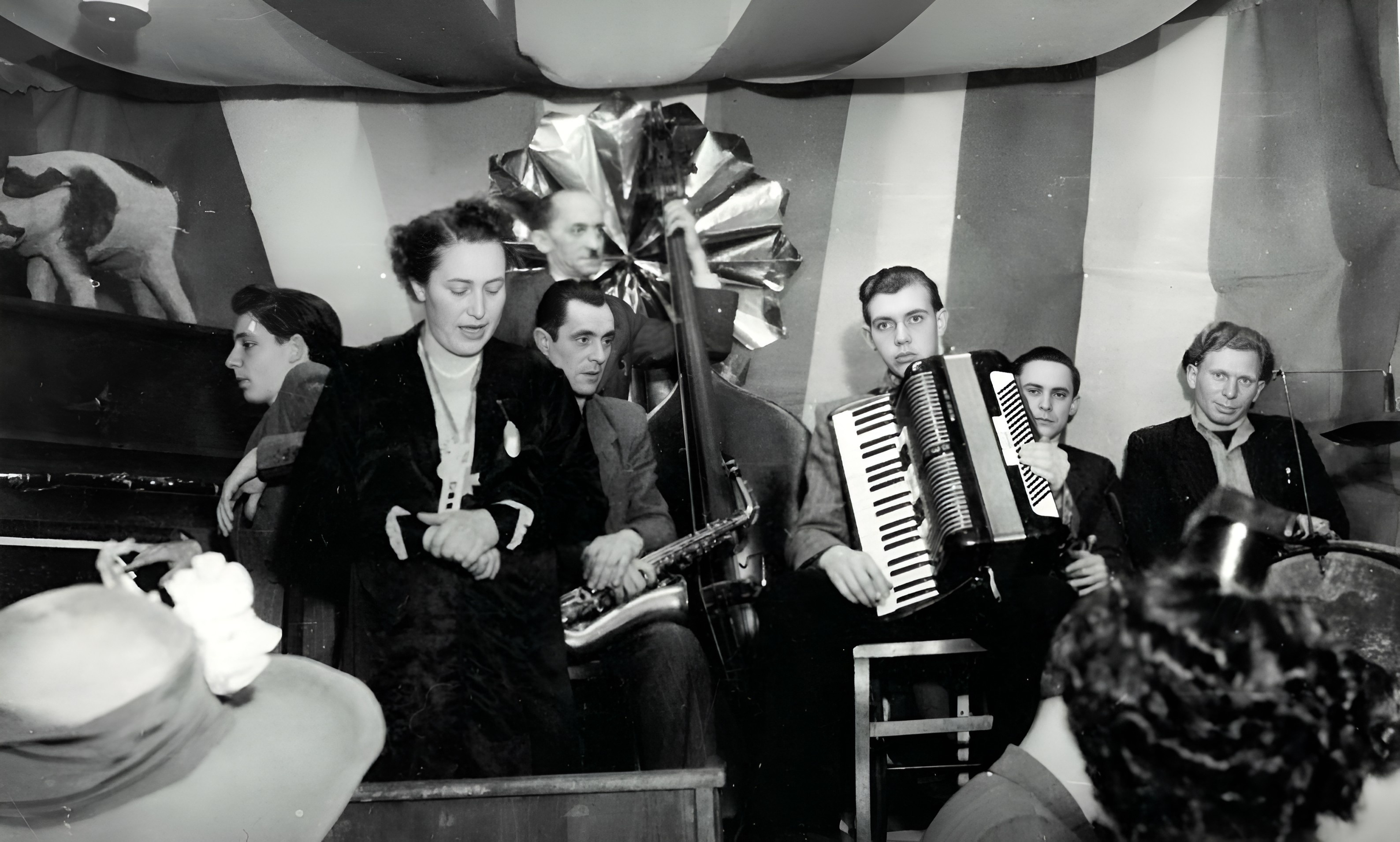 Fasching 1951 - Fanny Scholz, die Vorsitzendes des Saiwassem-Vereins