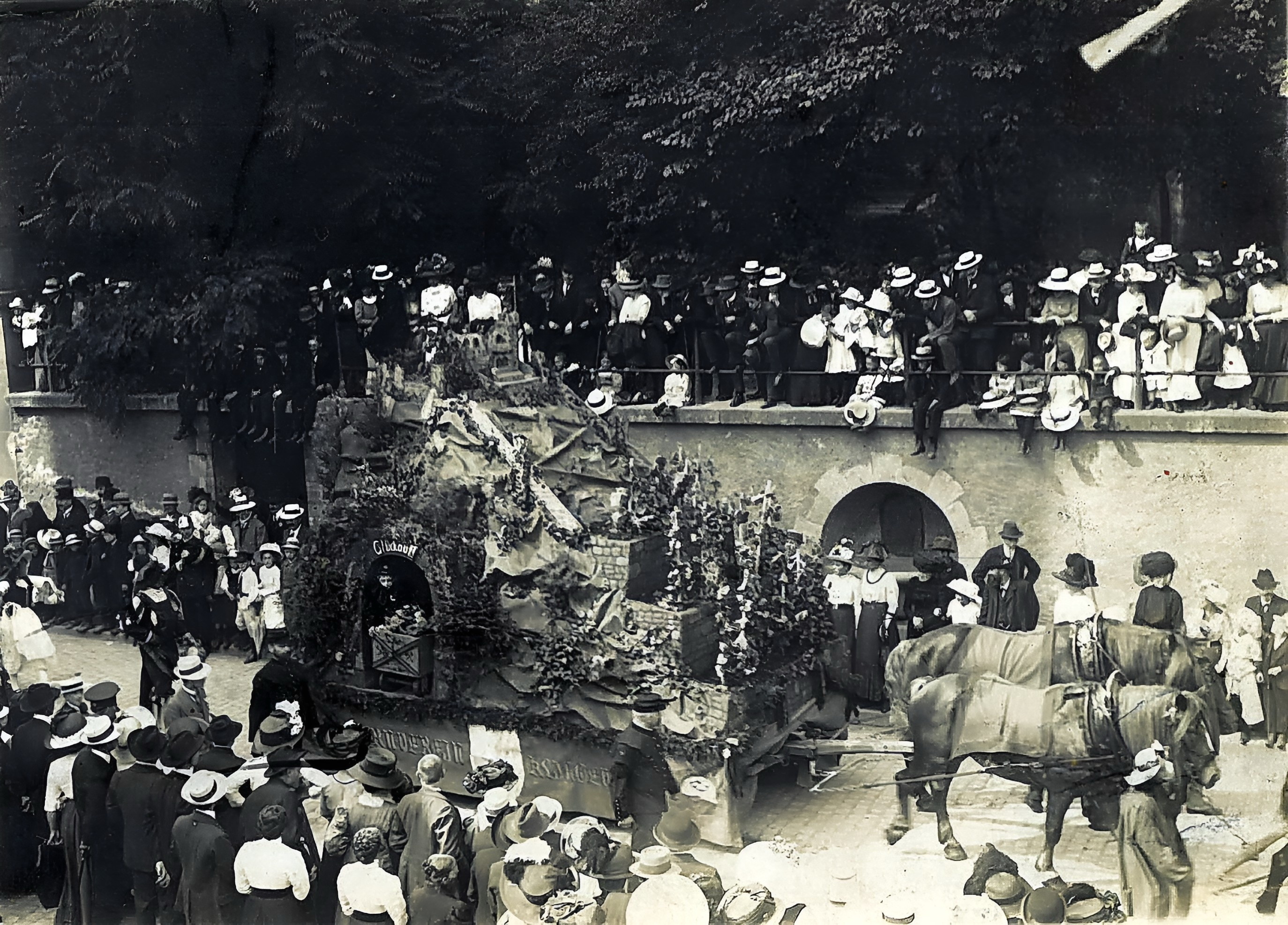 Festwagen des Turnvereins Klingenberg im Schöntal
