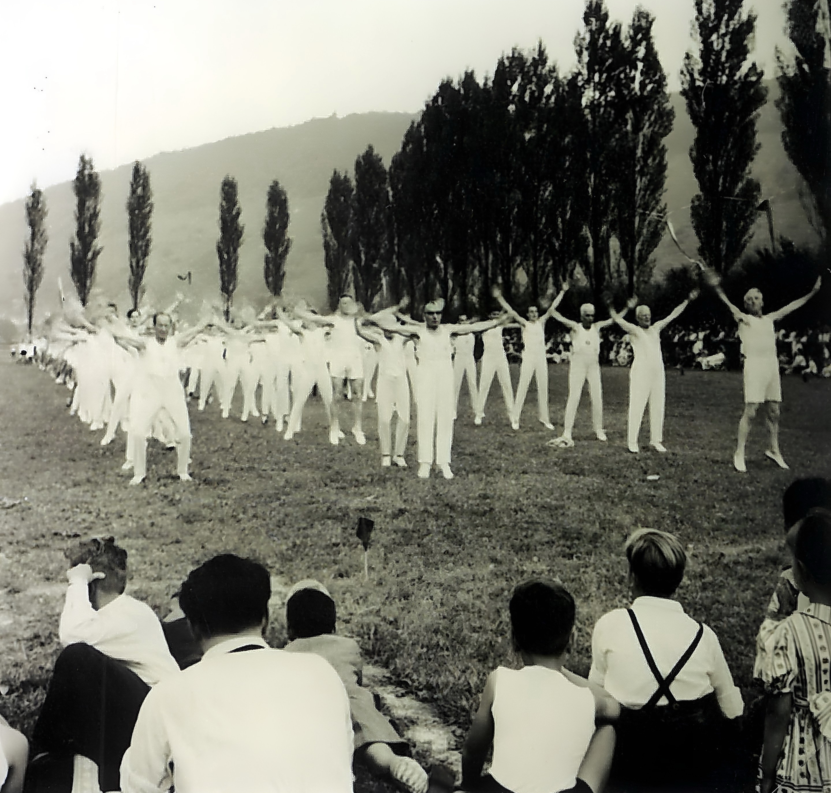 Turner auf dem Turnplatz in Trennfurt