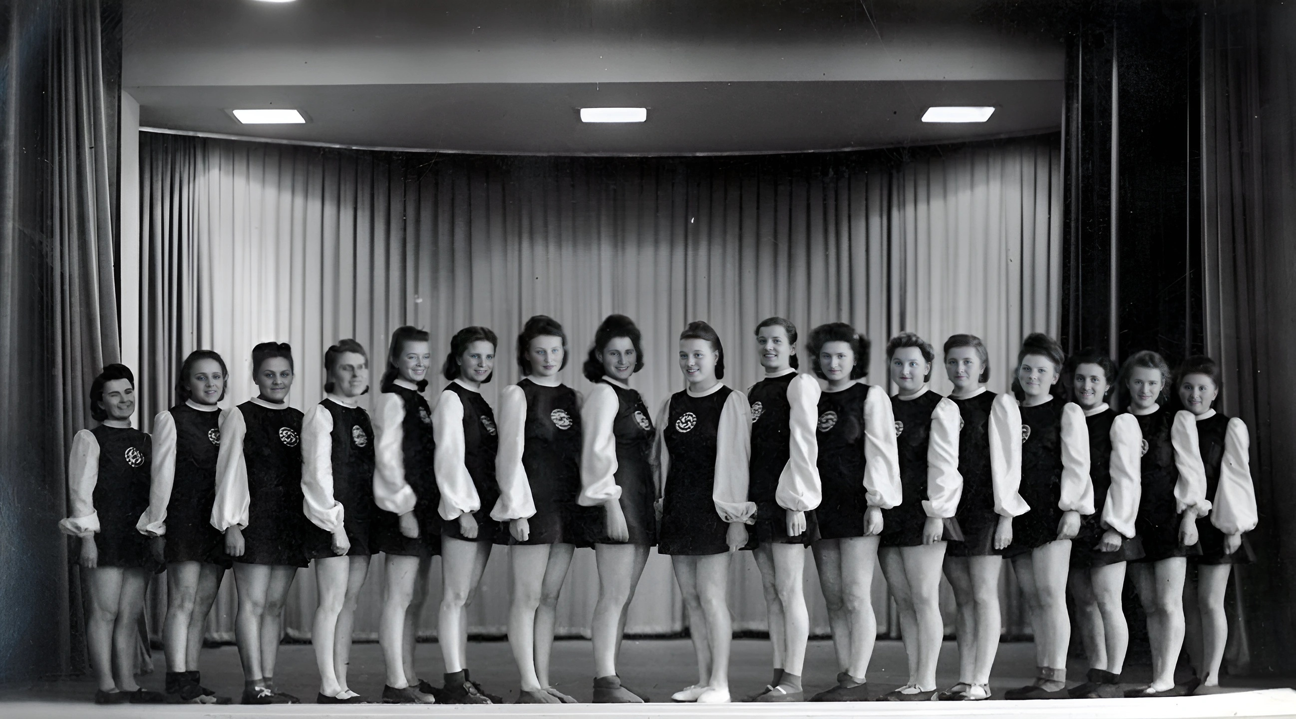 Gruppenfoto mit Damen