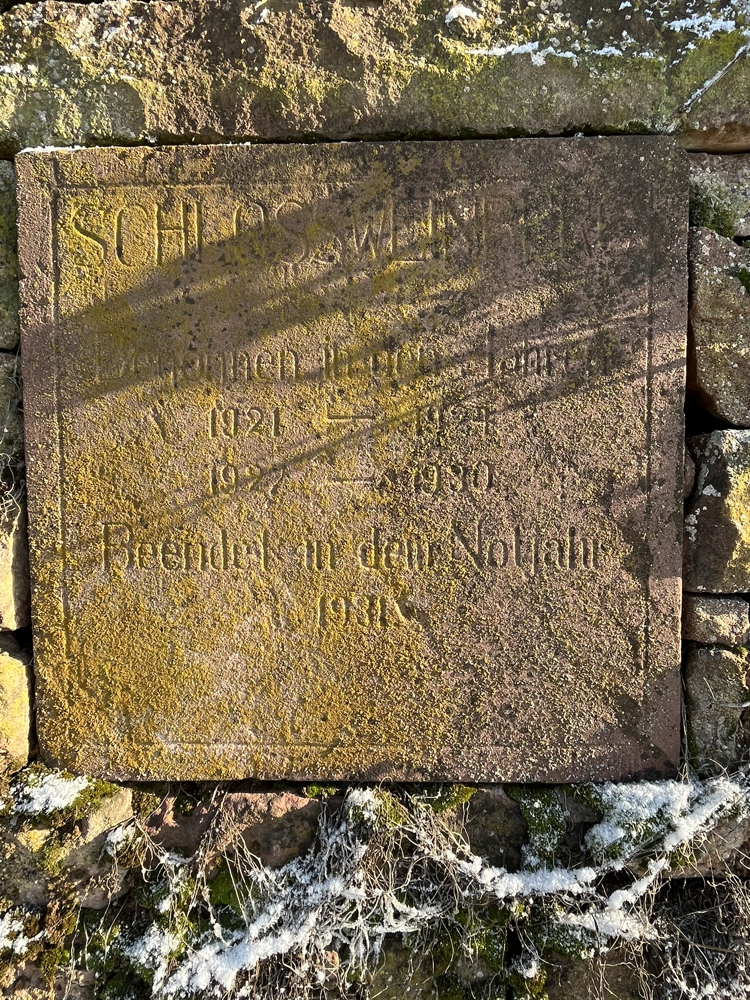 Gedenktafel zur Errichtung des Schlossweinbergs