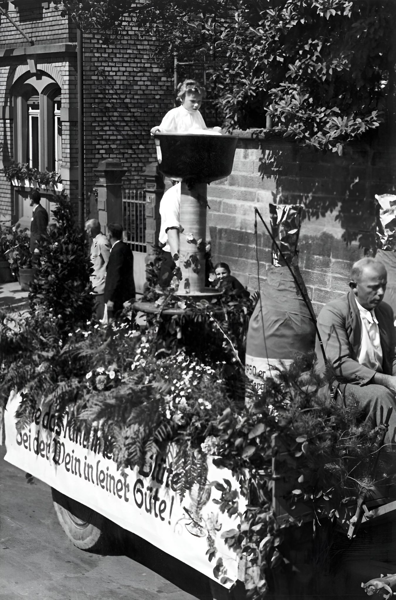 Festzug zum Klingenberger Winzerfest 1951