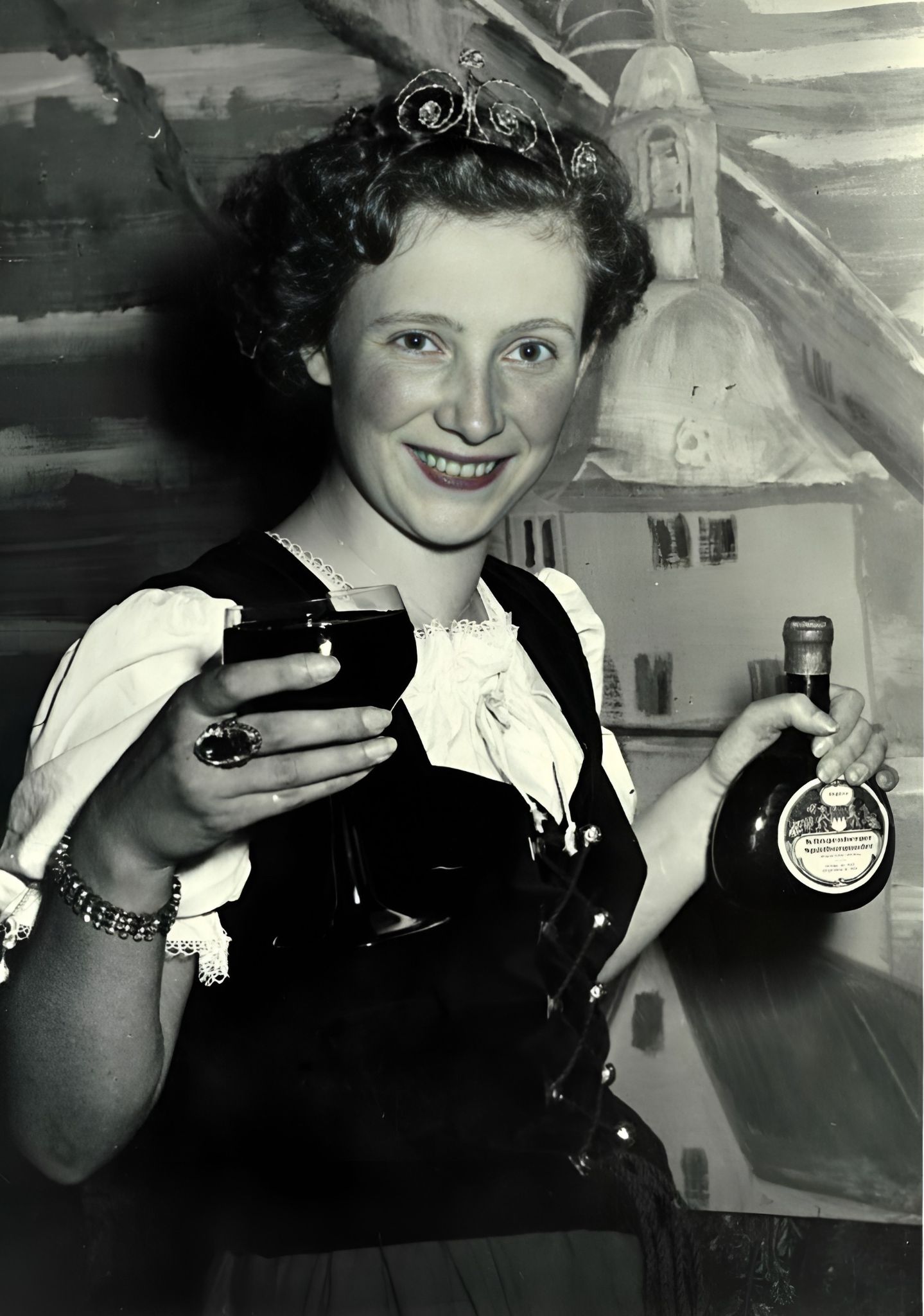 Hanni Scholz, die 1951 gewählte Weinkönigin