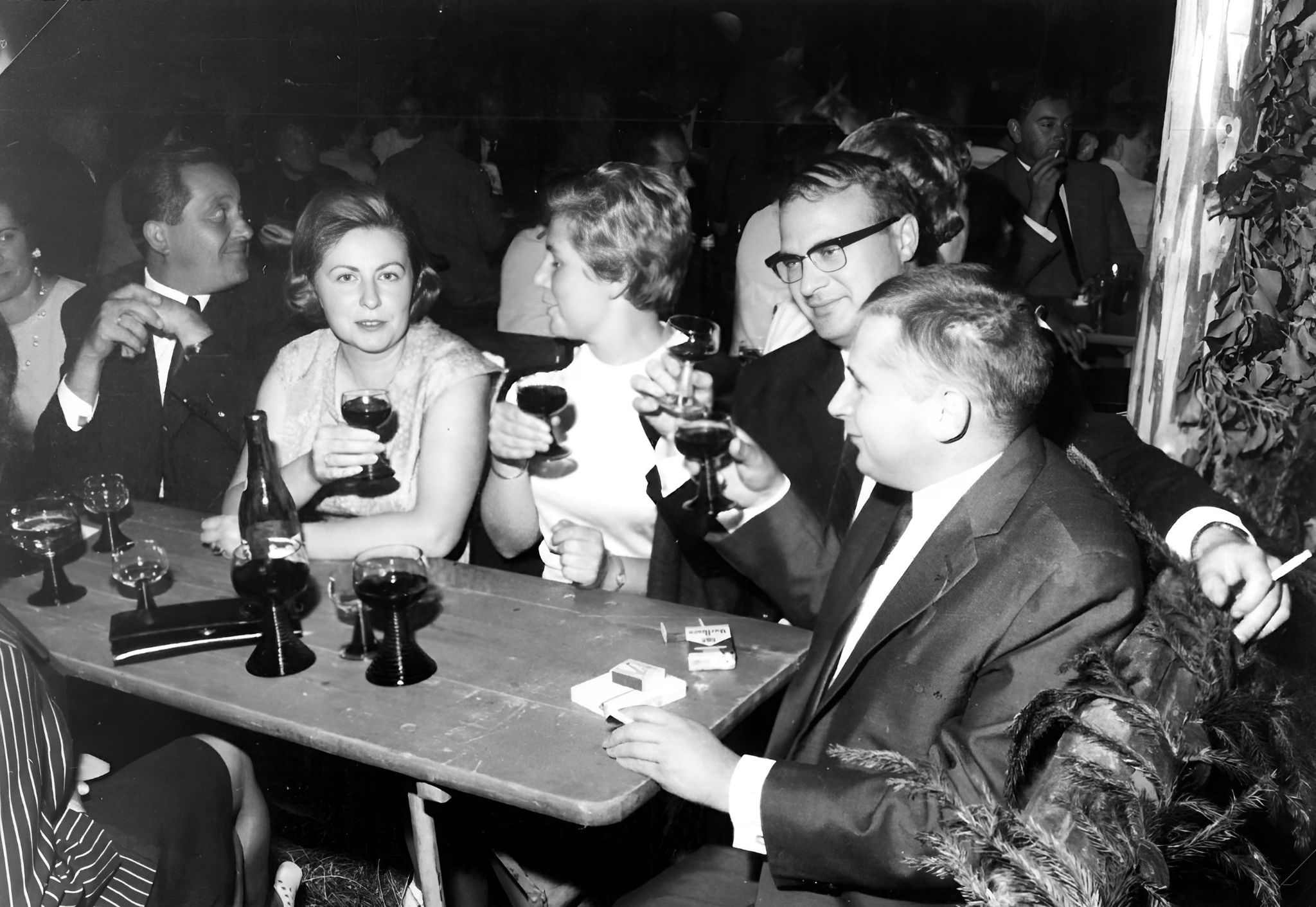 Beisammensein beim Winzerfest 1966