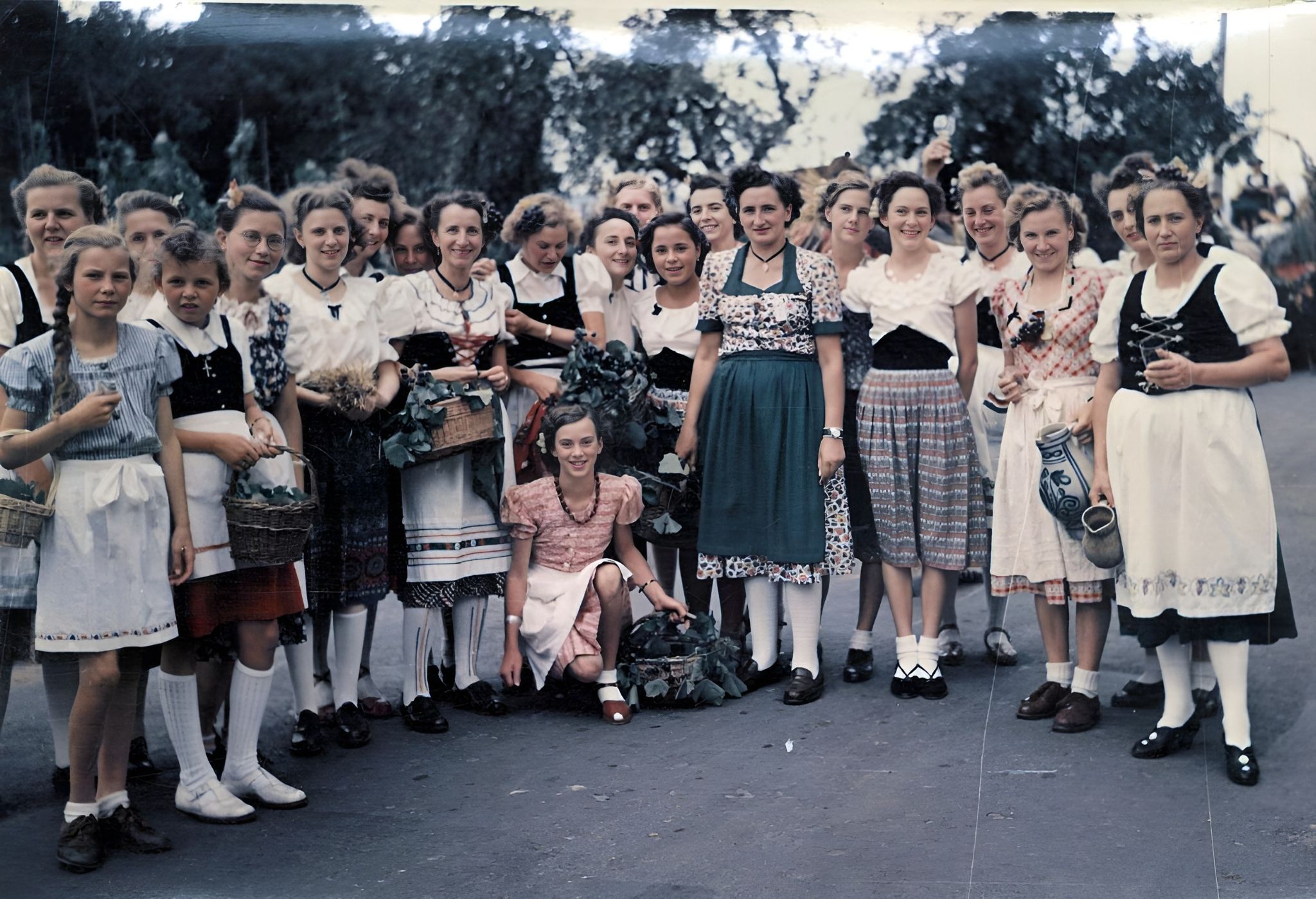 Winzermädel beim Winzerfest 1966