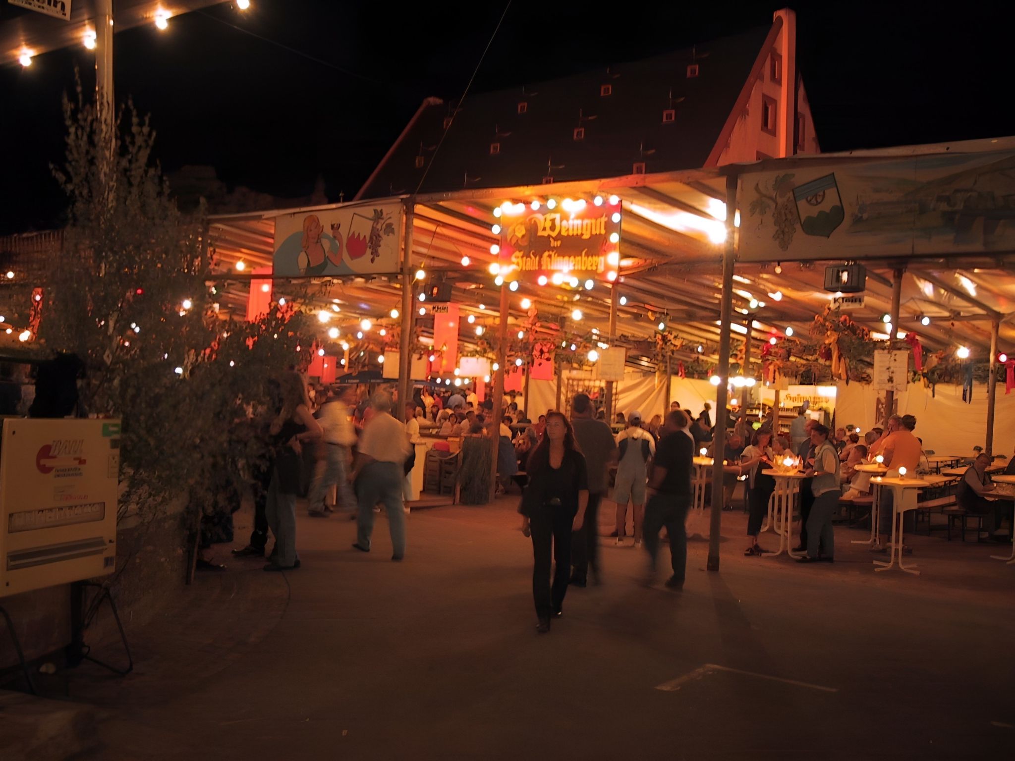 Auf dem Winzerfest 2000