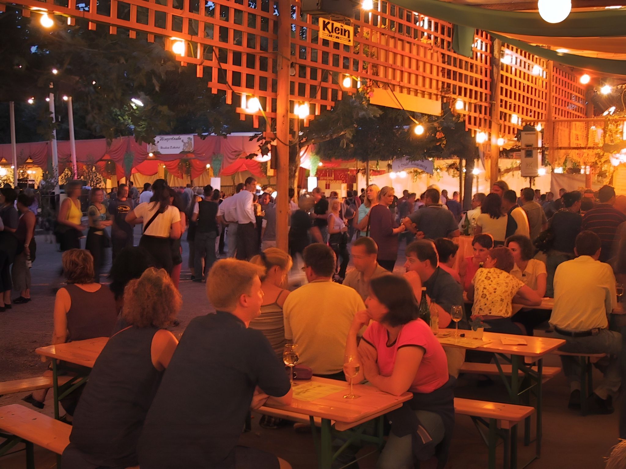 Auf dem Winzerfest 2000