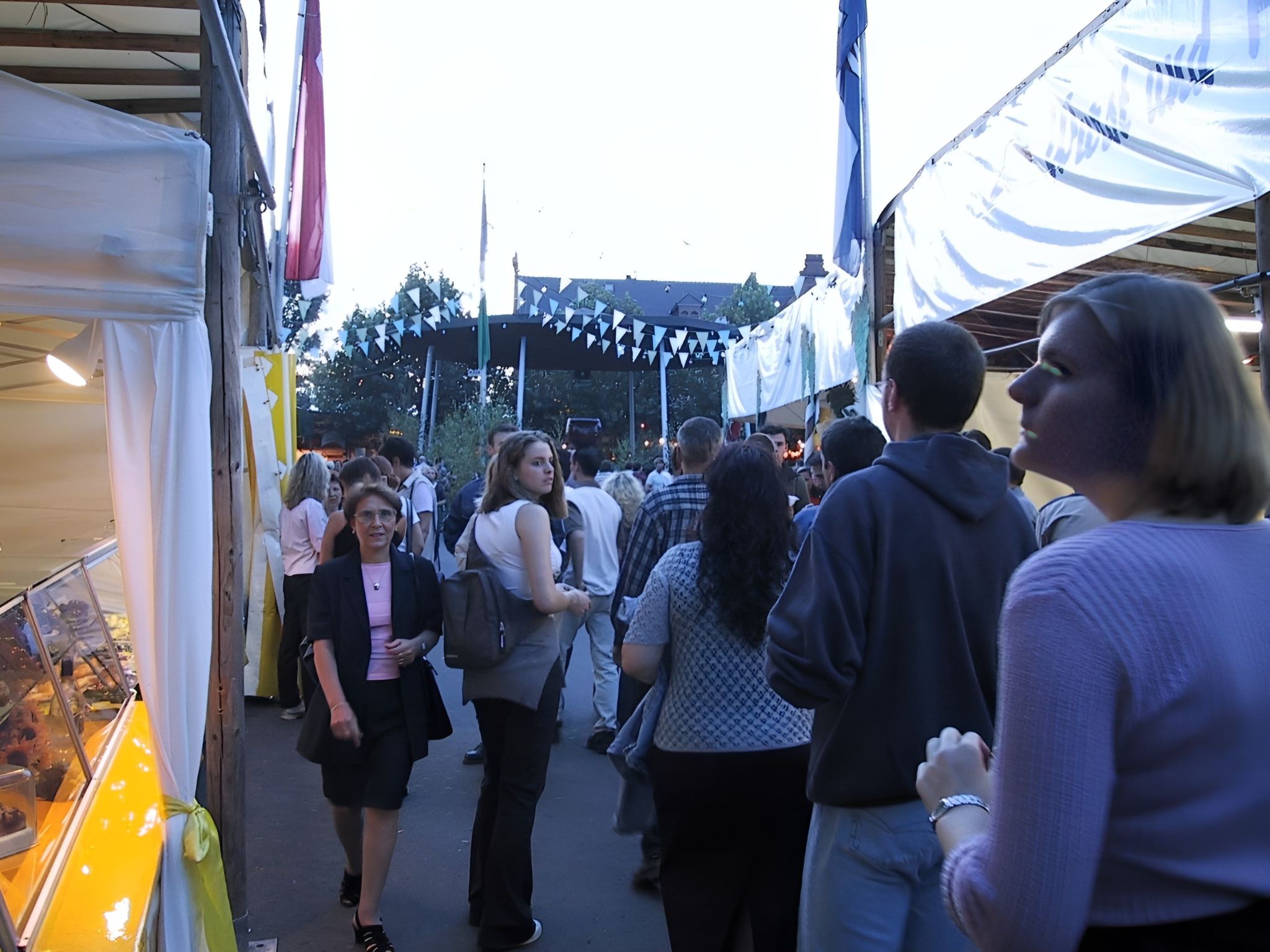 Im Eingangsbereich des Klingenberger Winzerfestes