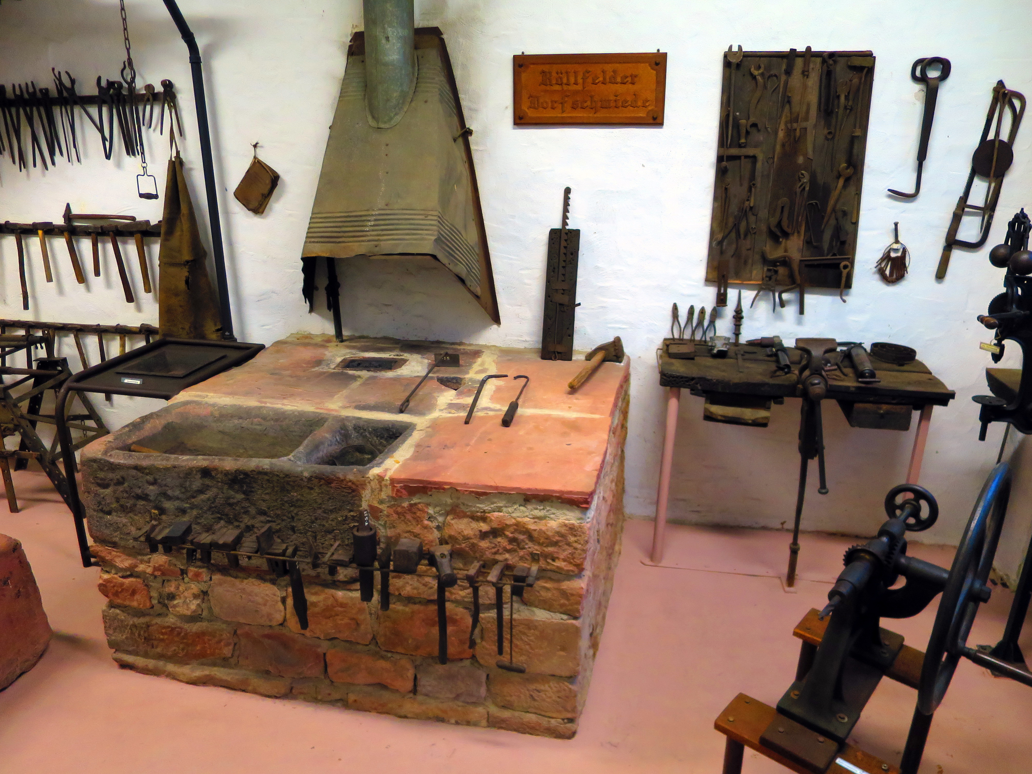 Die alte Dorfschmiede in Röllfeld im Weinbau- und Heimatmuseum