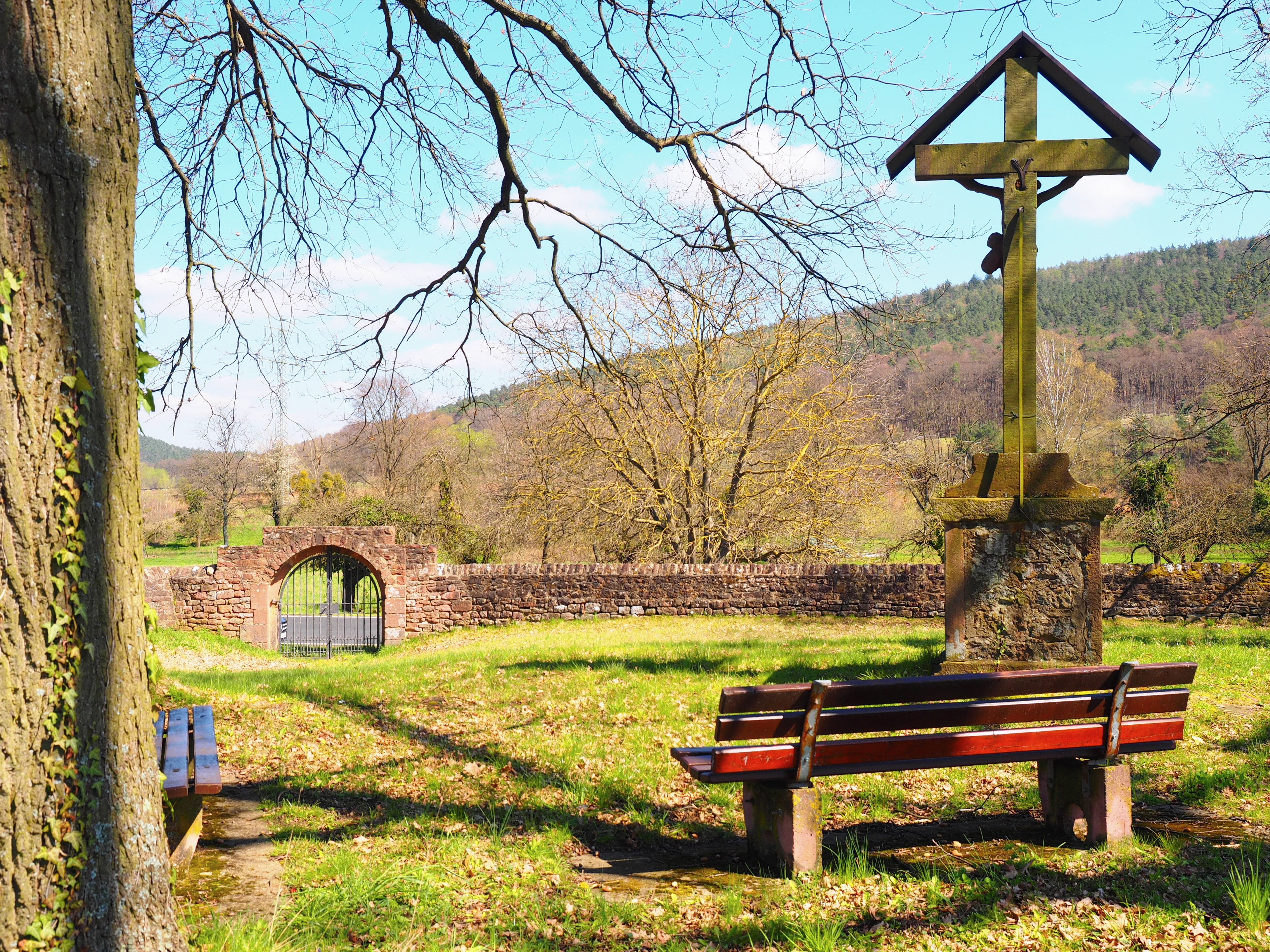 Im Grubinger Friedhof