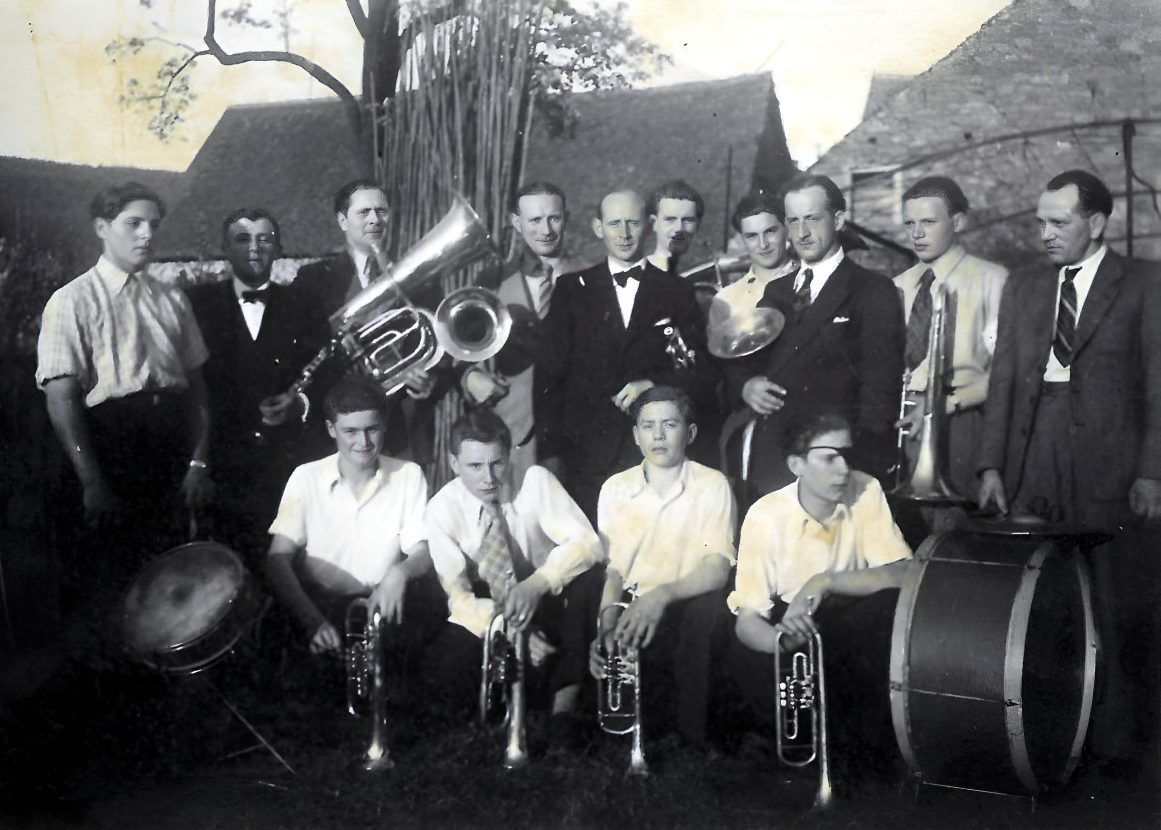 Gruppenfoto des Musikvereins Röllfeld 1948